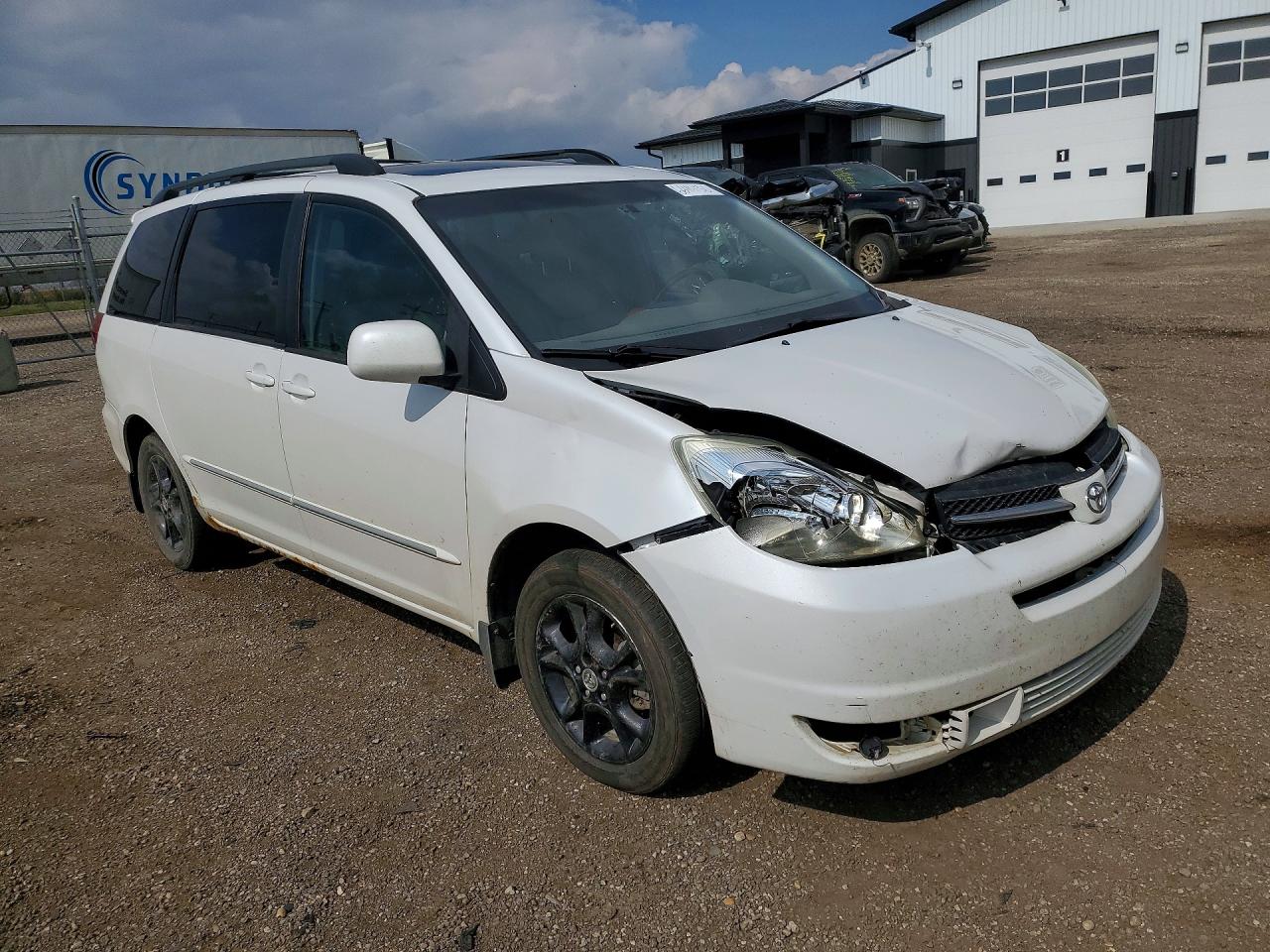 2005 Toyota Sienna Xle 7 Passenger White vin: 5TDBA22C45S042152