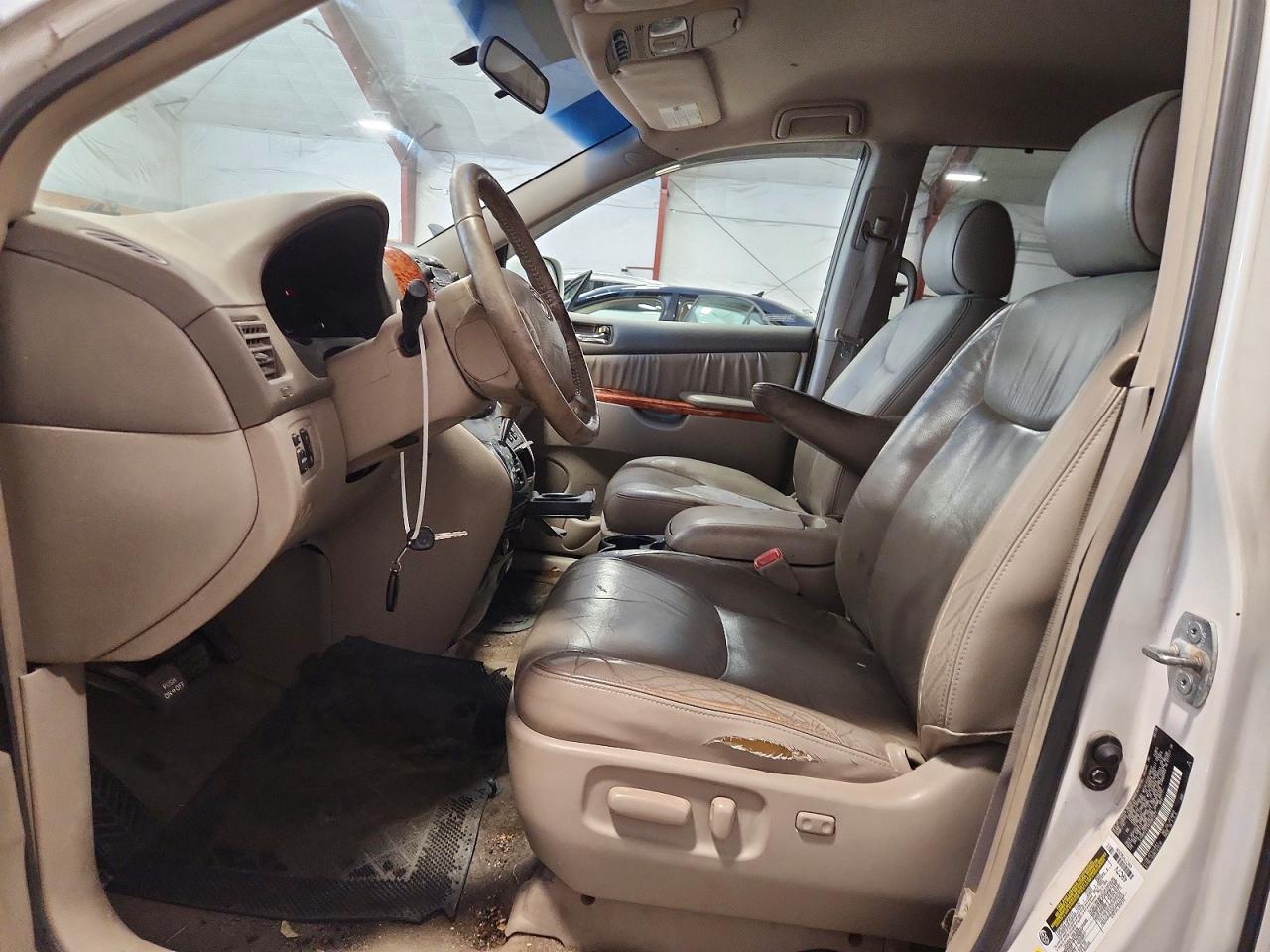 2006 Toyota Sienna Xle 7 Passenger Белый vin: 5TDBA22C46S067277
