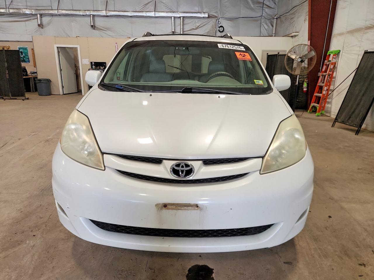 2006 Toyota Sienna Xle 7 Passenger Белый vin: 5TDBA22C46S067277