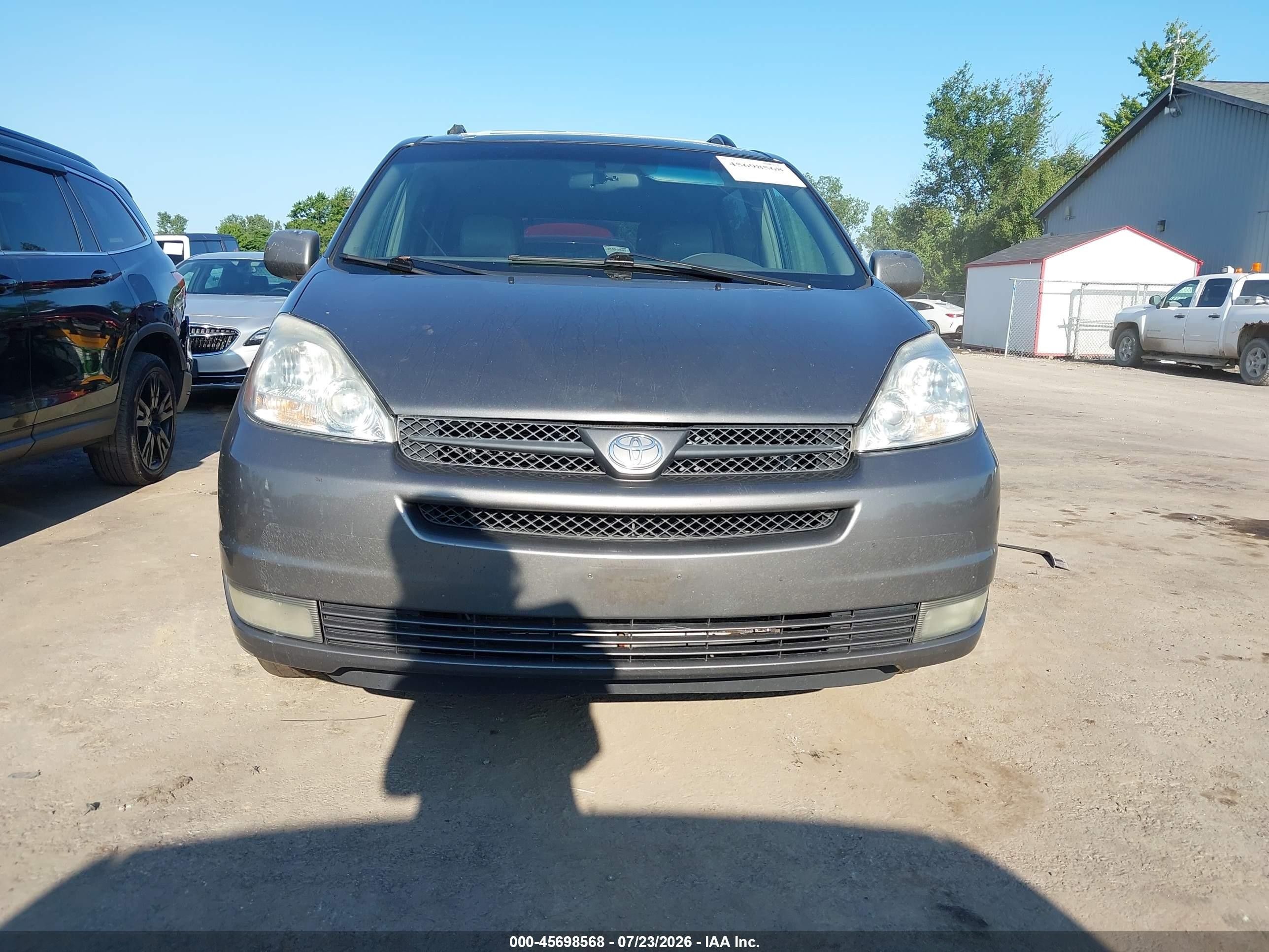 2004 Toyota Sienna Xle Gray vin: 5TDBA22C54S005111