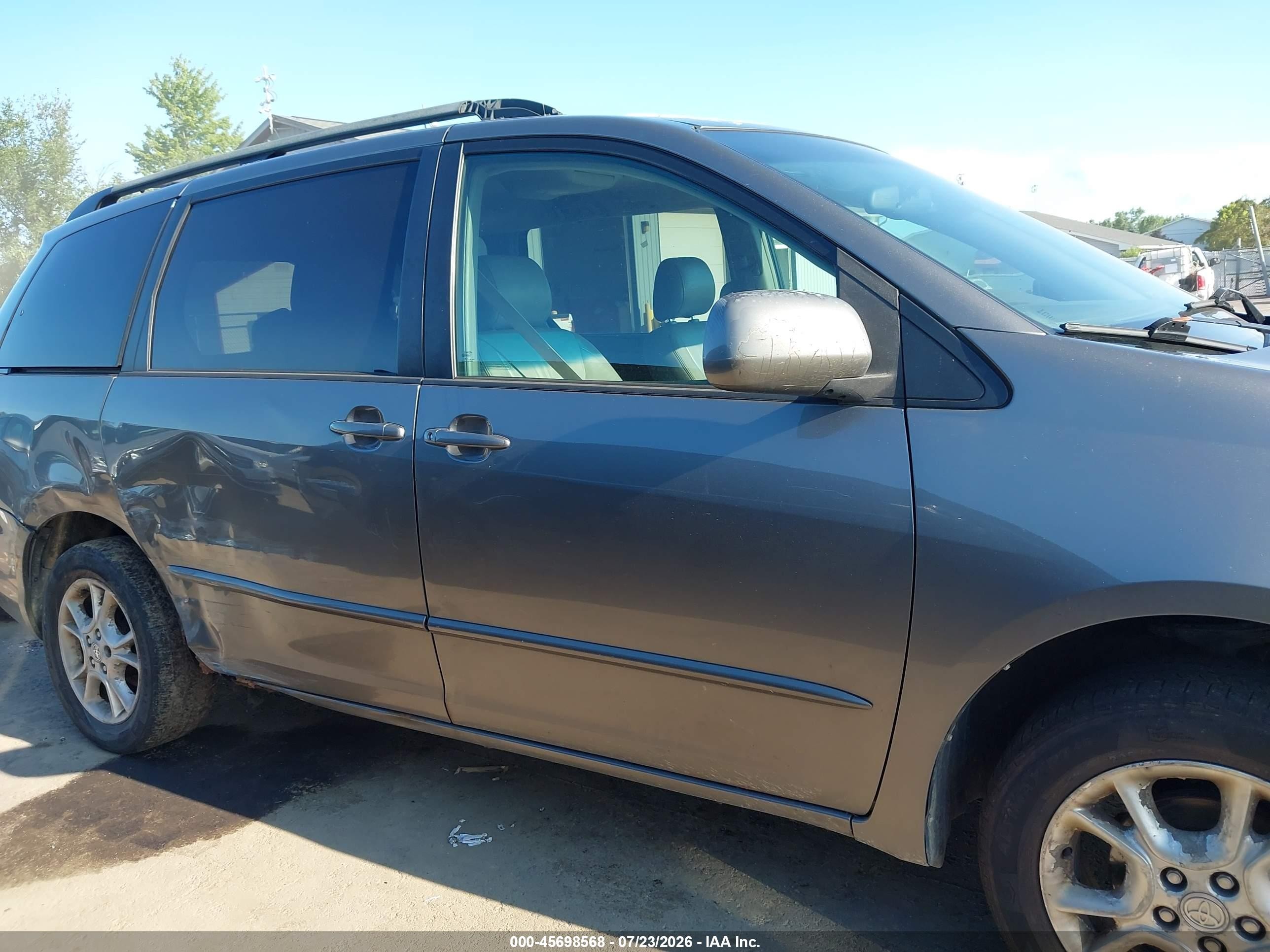 2004 Toyota Sienna Xle Gray vin: 5TDBA22C54S005111