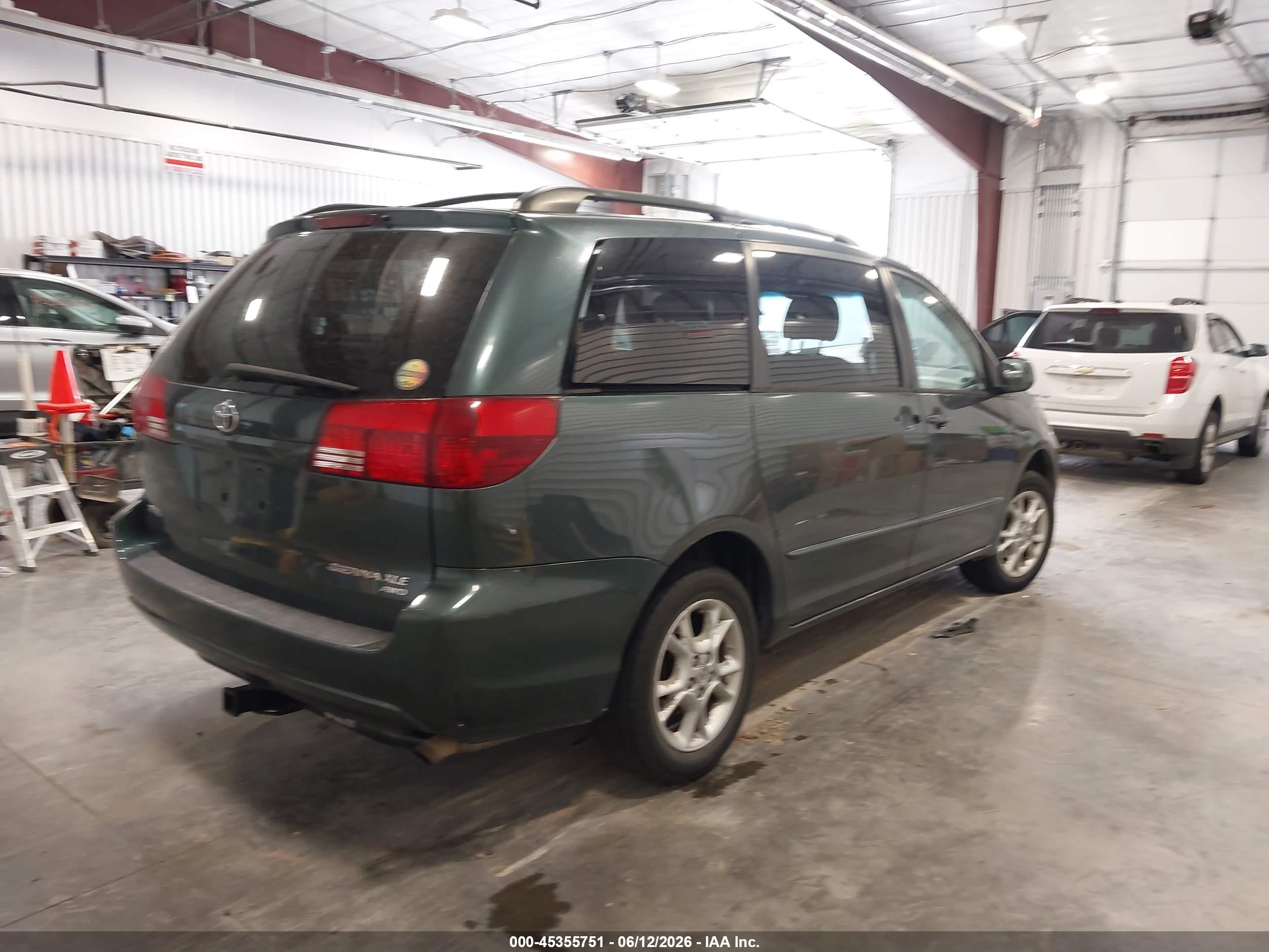 2004 Toyota Sienna Xle Серый vin: 5TDBA22C54S025584