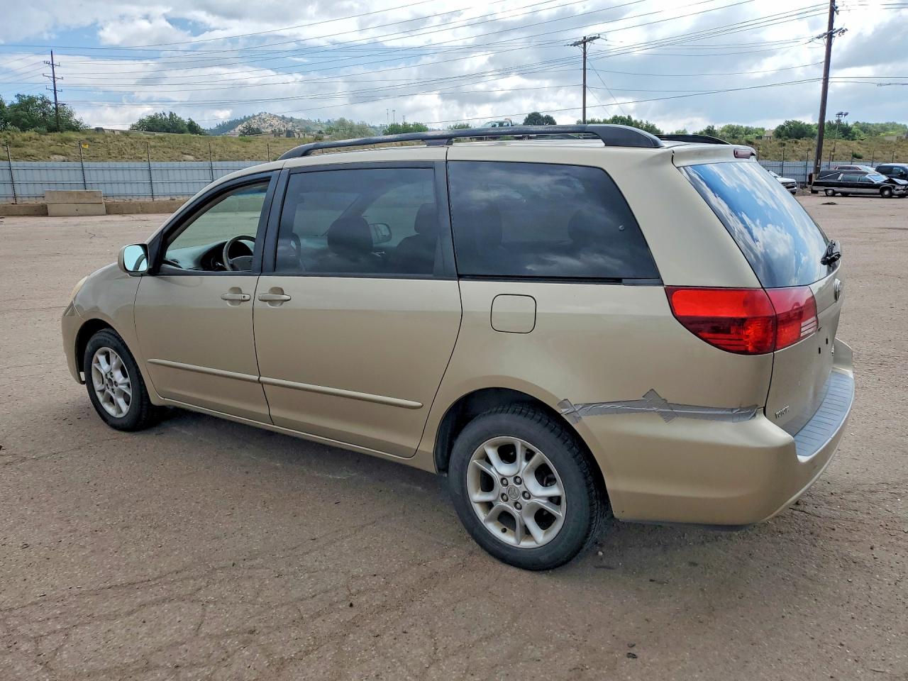 2005 Toyota Sienna Xle 7 Passenger Gold vin: 5TDBA22C55S036134