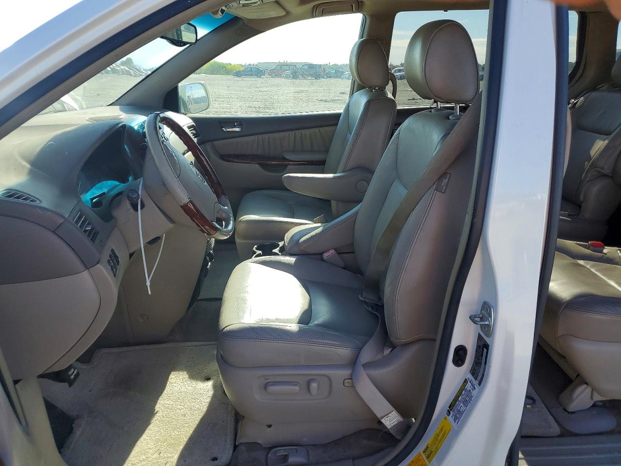 2005 Toyota Sienna Xle Limited 7 Passenger White vin: 5TDBA22C55S047621