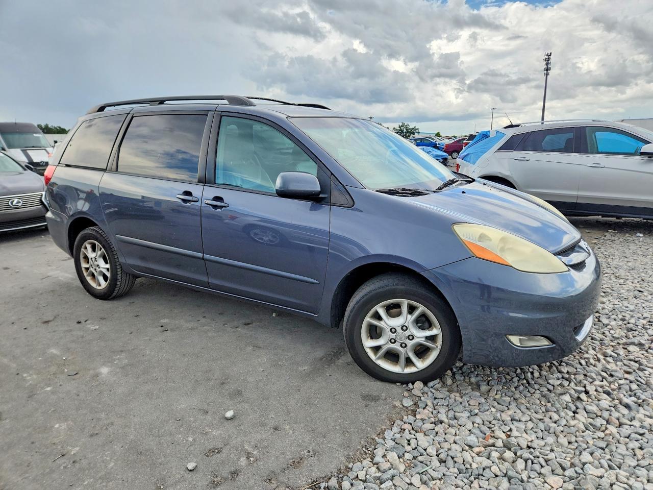 2006 Toyota Sienna Xle 7 Passenger Blue vin: 5TDBA22C56S057891