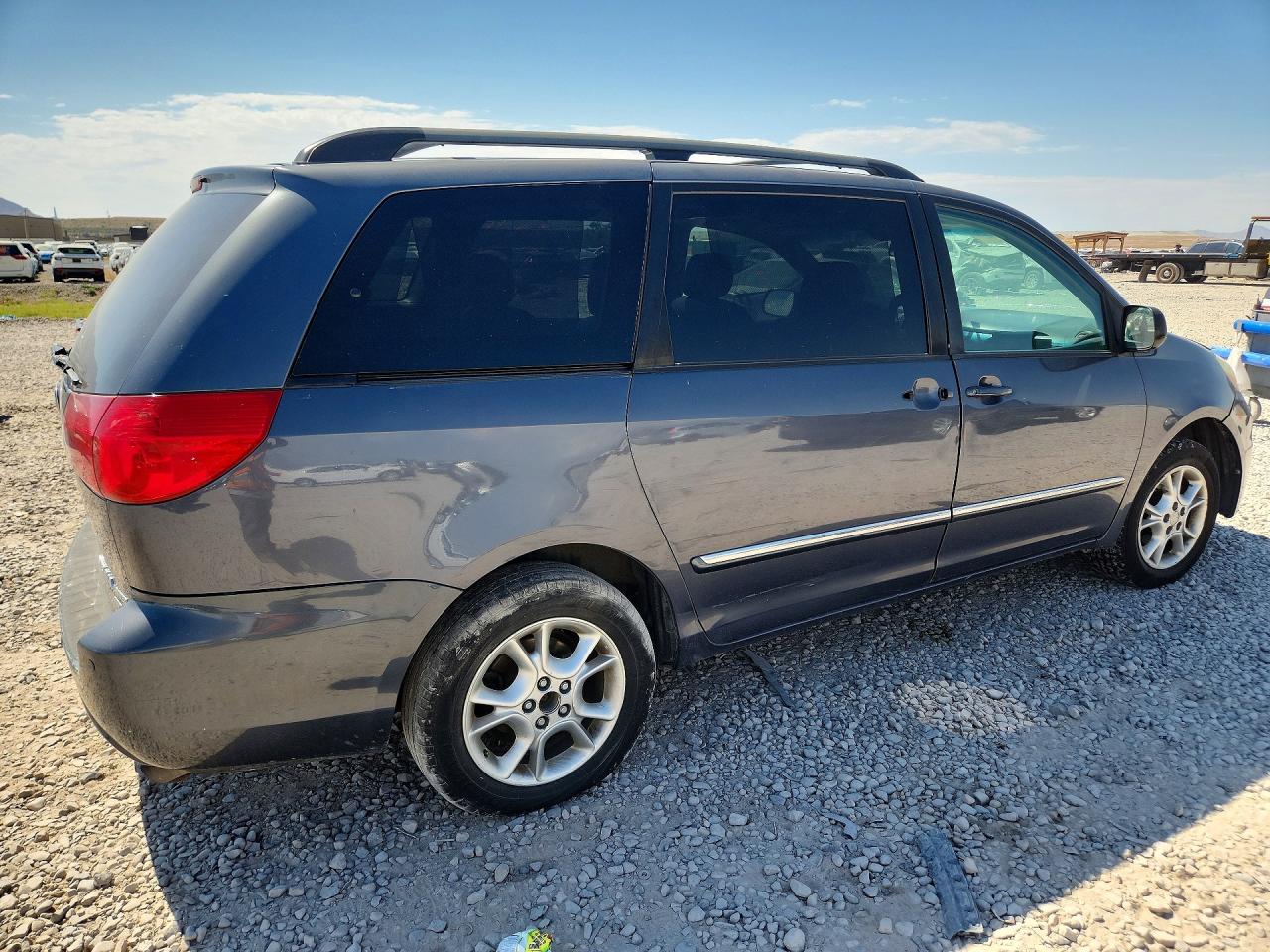2006 Toyota Sienna Xle Limited 7 Passenger Gray vin: 5TDBA22C56S058295