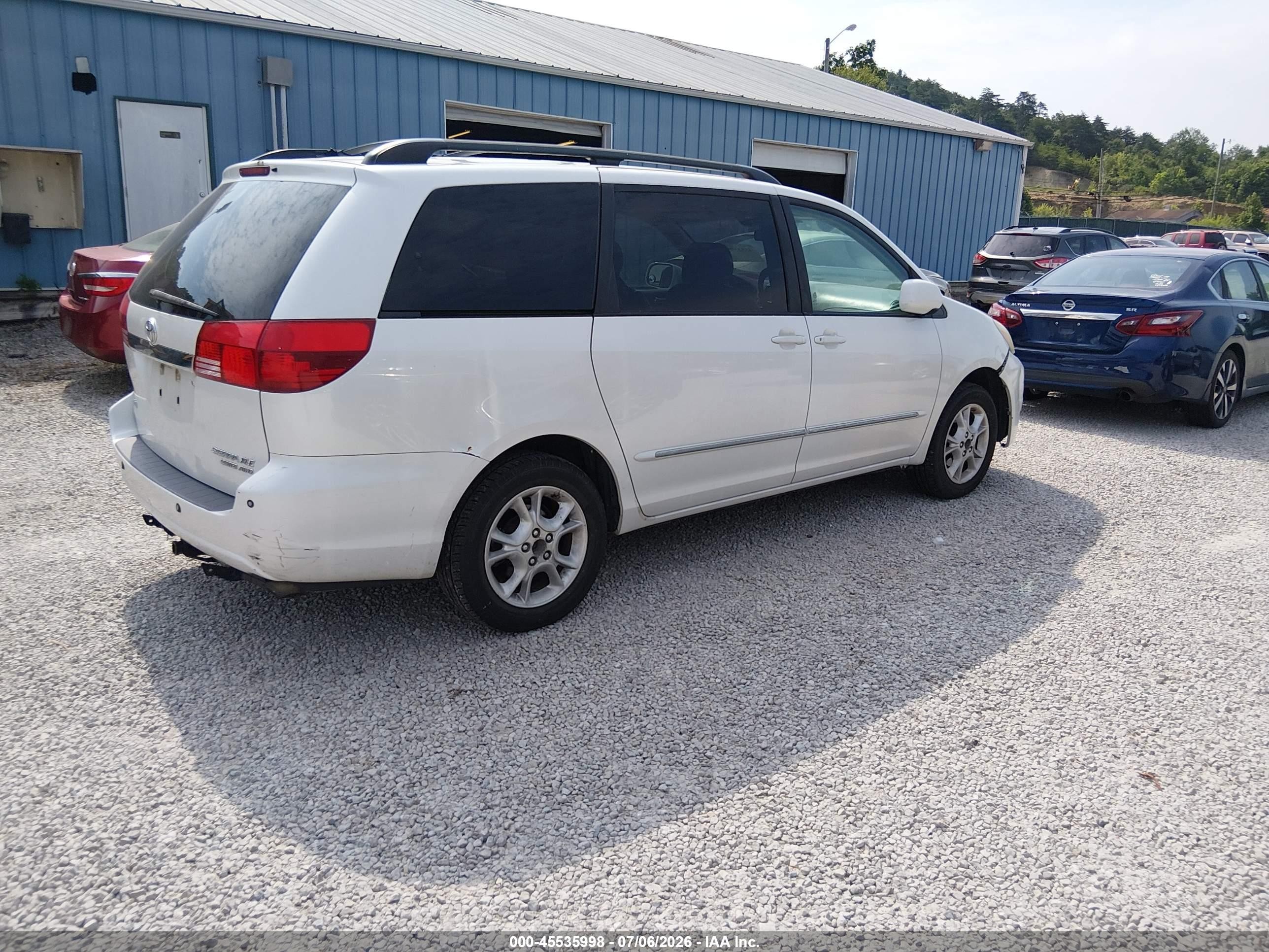 2004 Toyota Sienna Xle Limited White vin: 5TDBA22C64S011239