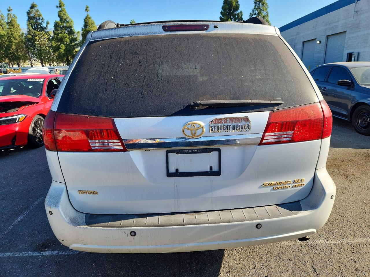 2004 Toyota Sienna Xle Limited 7 Passenger White vin: 5TDBA22C64S020426