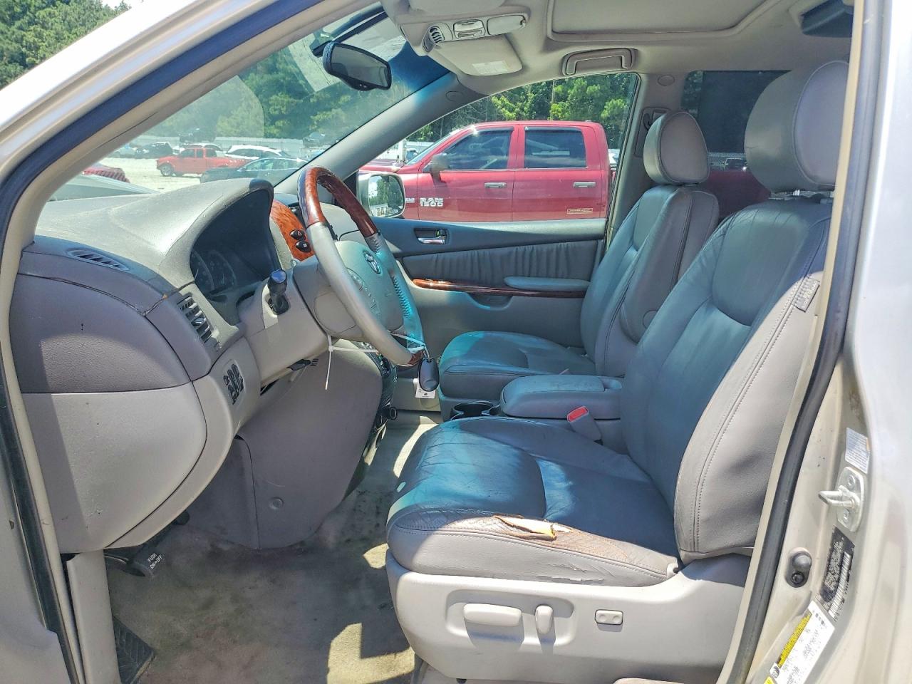 2005 Toyota Sienna Xle Limited 7 Passenger Silver vin: 5TDBA22C65S047739