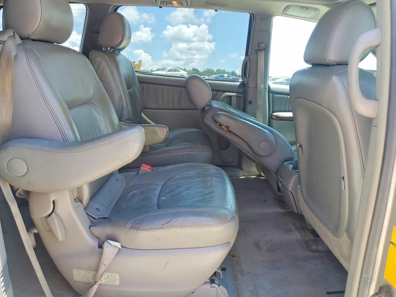 2005 Toyota Sienna Xle Limited 7 Passenger Silver vin: 5TDBA22C65S047739