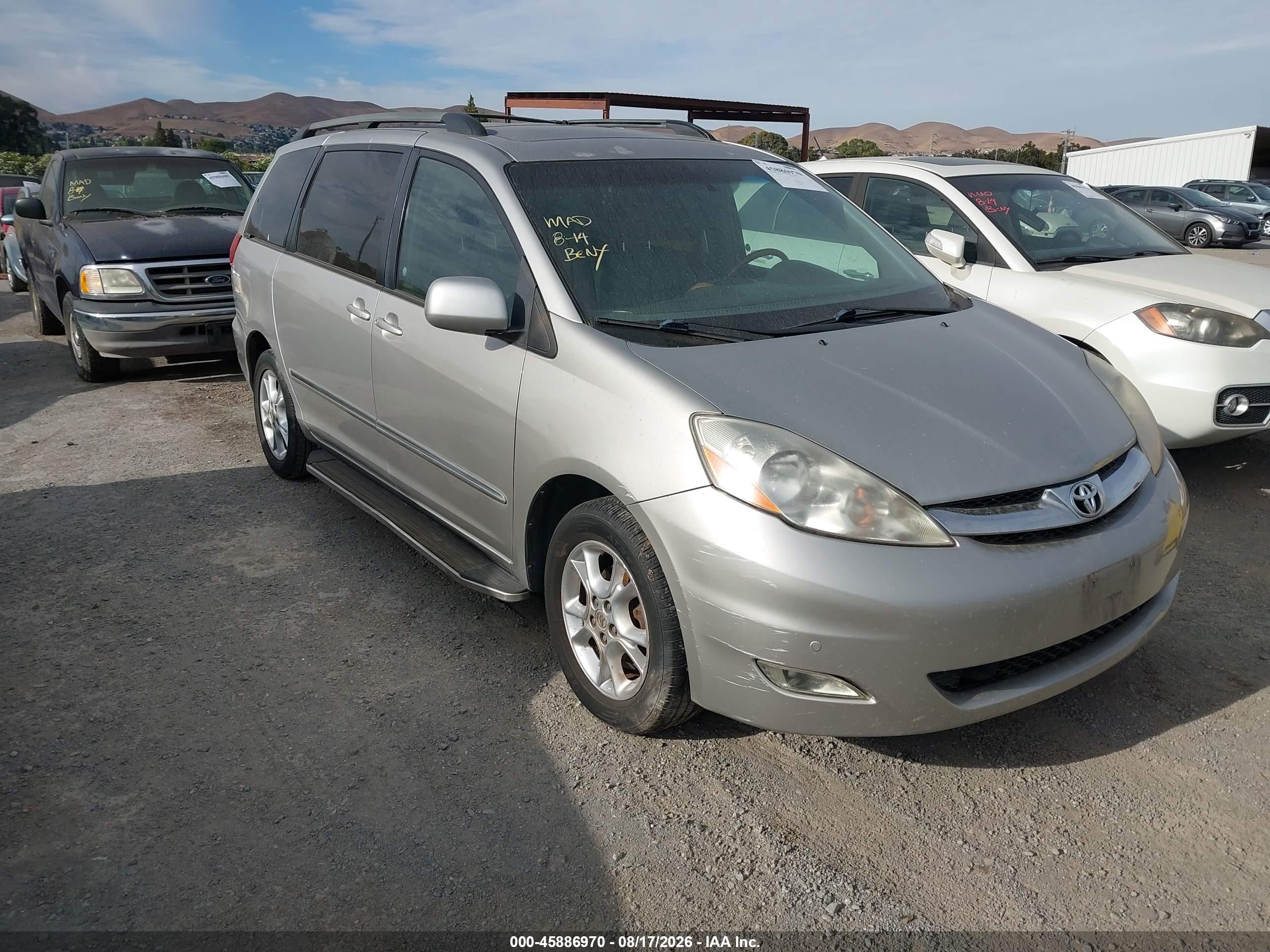 2006 Toyota Sienna Xle/xle Limited Silver vin: 5TDBA22C66S075610