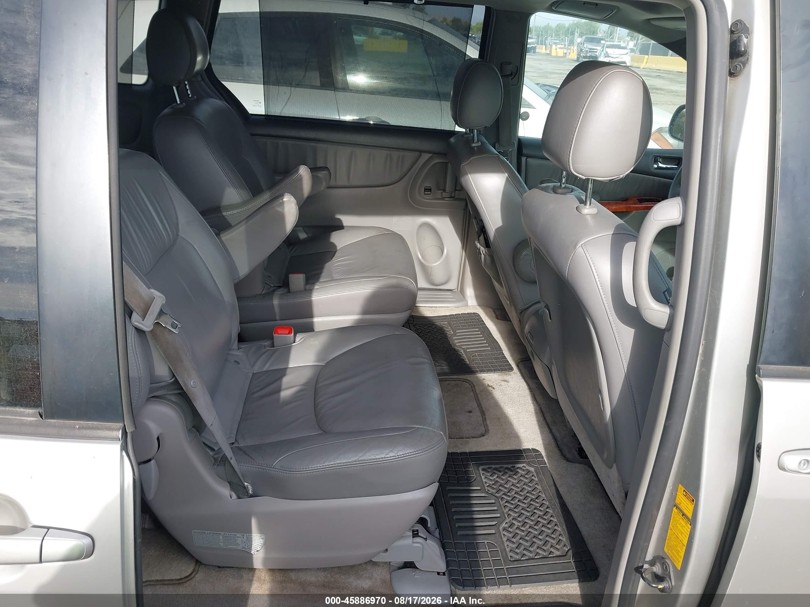 2006 Toyota Sienna Xle/xle Limited Silver vin: 5TDBA22C66S075610