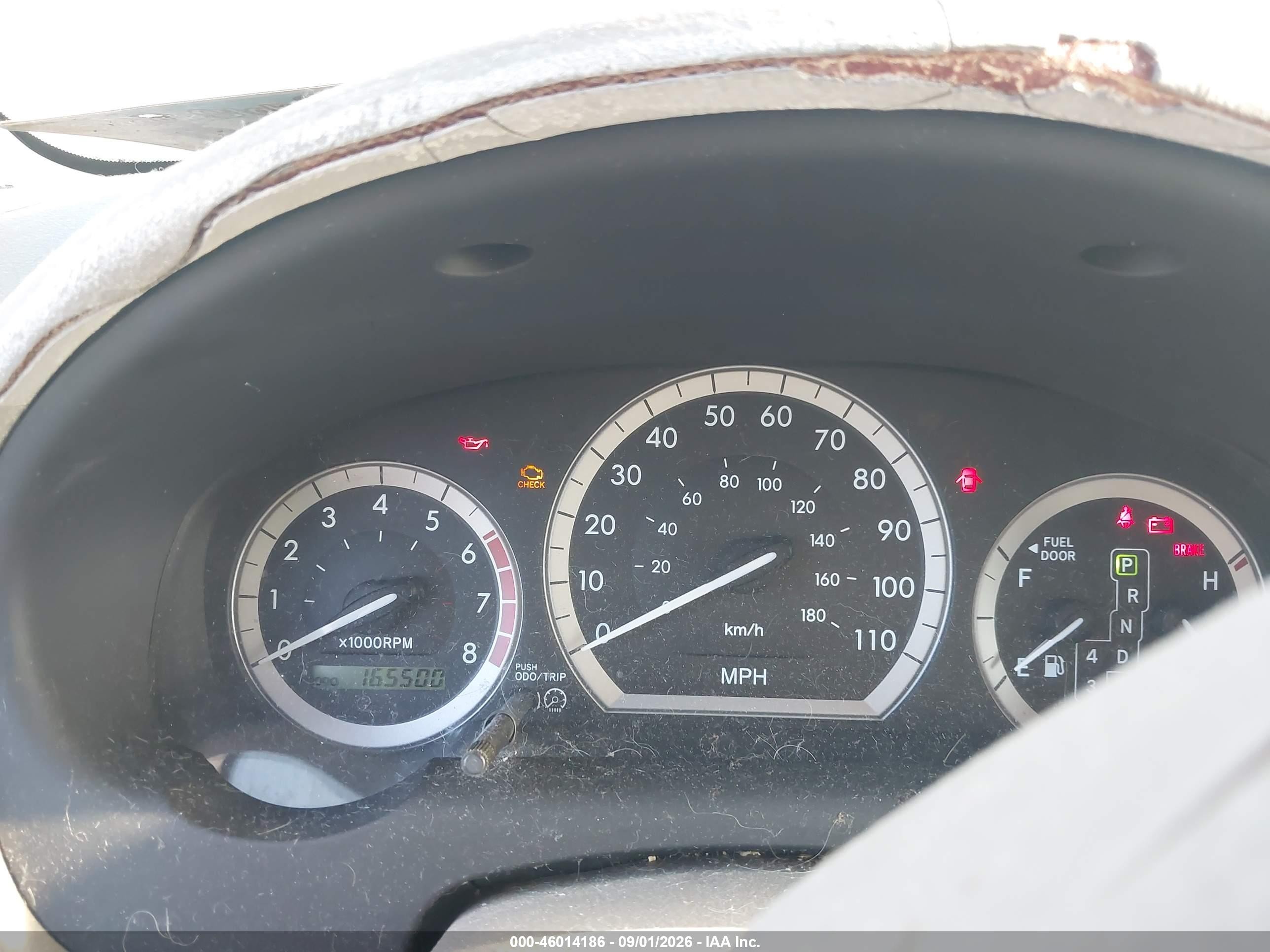 2004 Toyota Sienna Xle White vin: 5TDBA22C74S003635