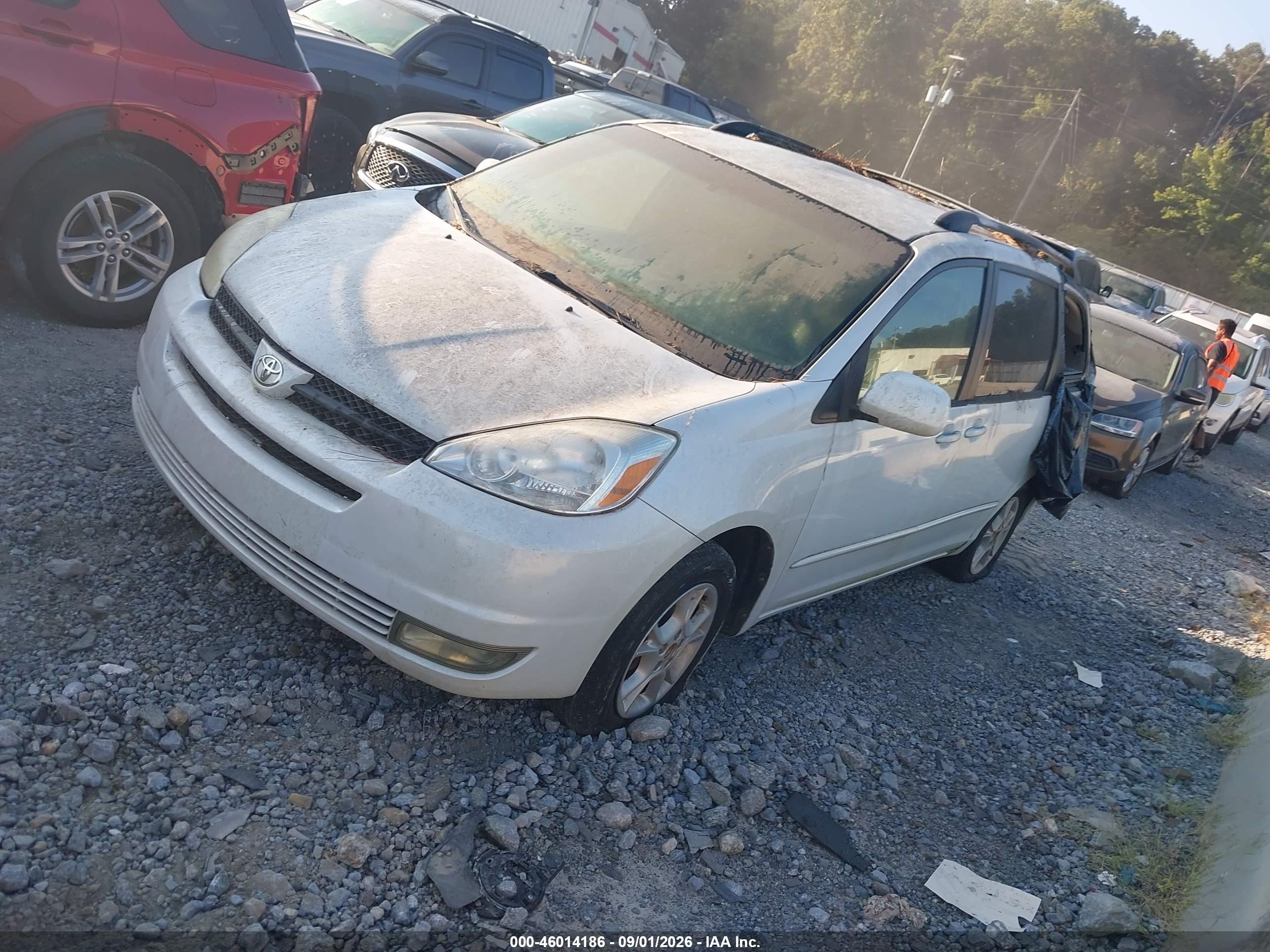 2004 Toyota Sienna Xle White vin: 5TDBA22C74S003635