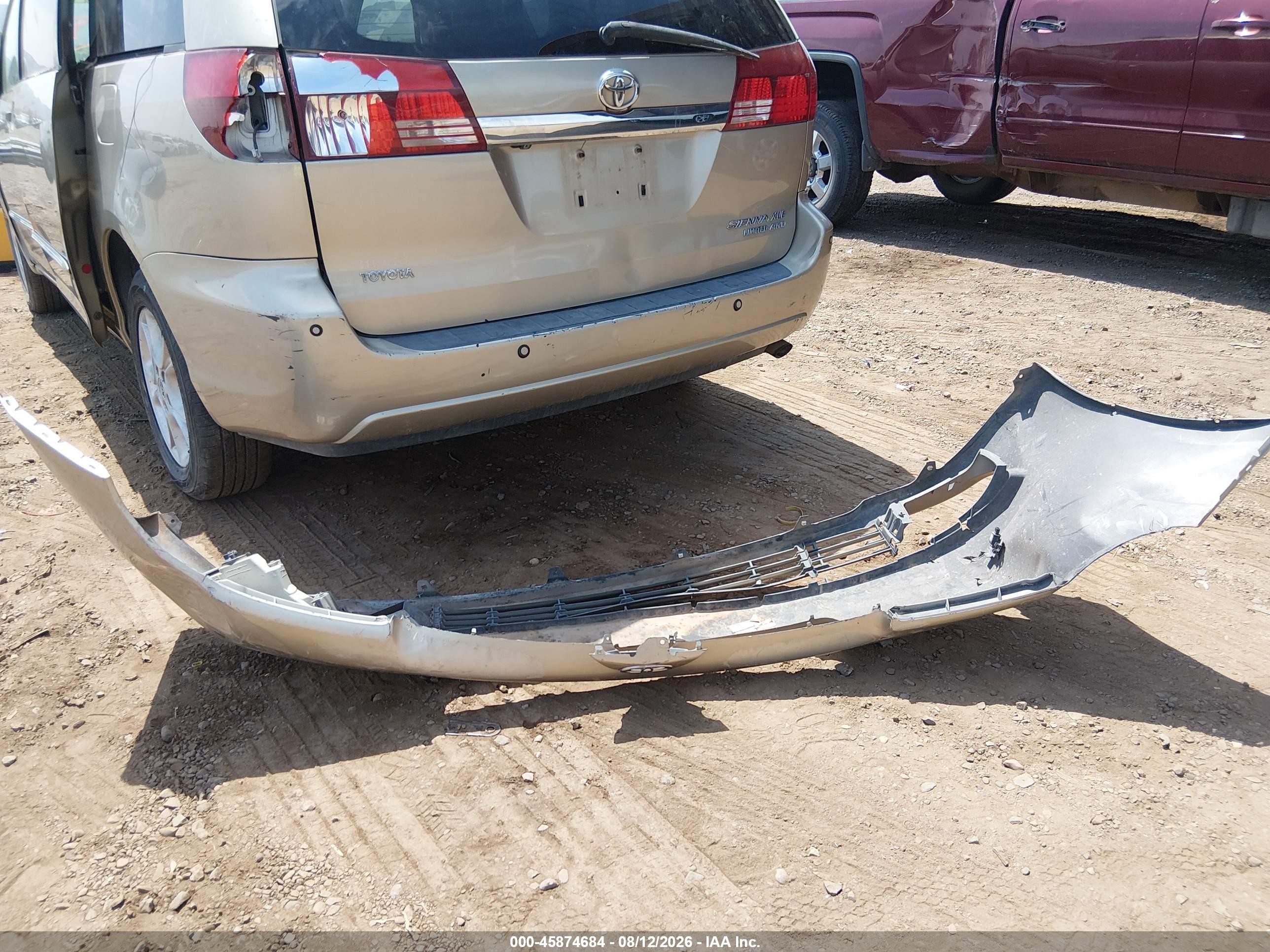 2004 Toyota Sienna Xle Limited Gold vin: 5TDBA22C74S018667
