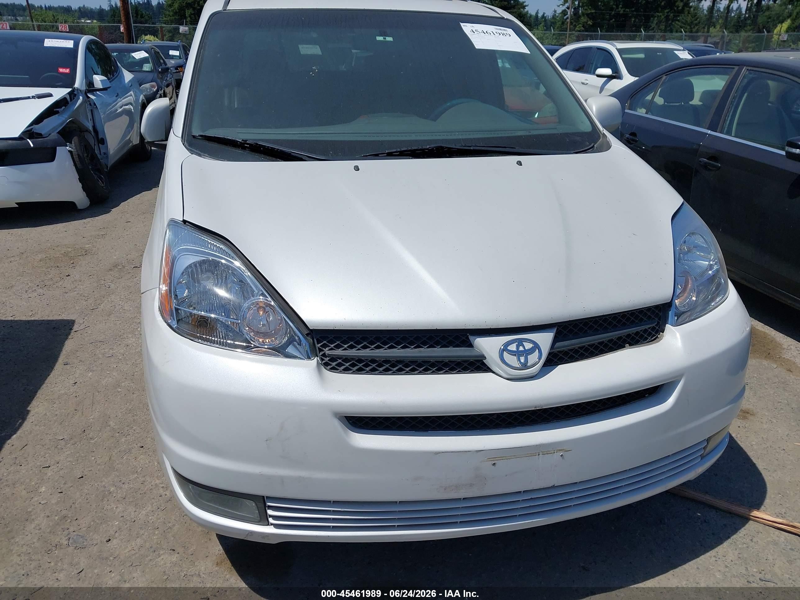 2005 Toyota Sienna Xle White vin: 5TDBA22C75S041206