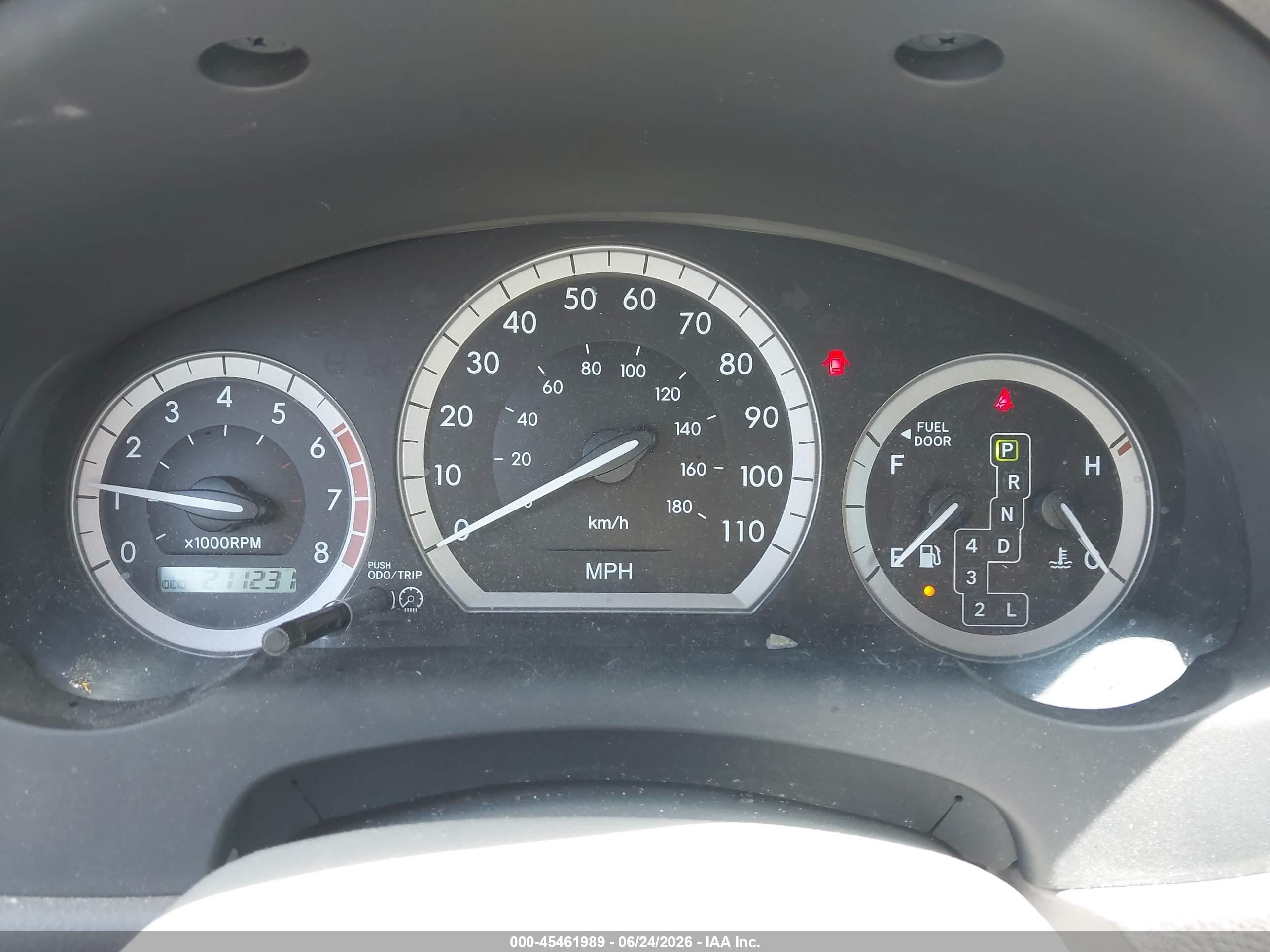 2005 Toyota Sienna Xle White vin: 5TDBA22C75S041206
