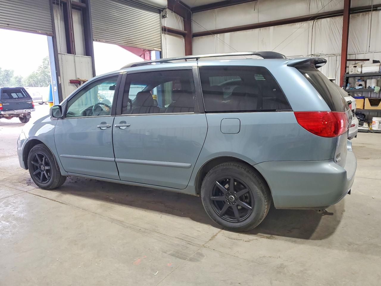 2006 Toyota Sienna Xle 7 Passenger Blue vin: 5TDBA22C76S069170