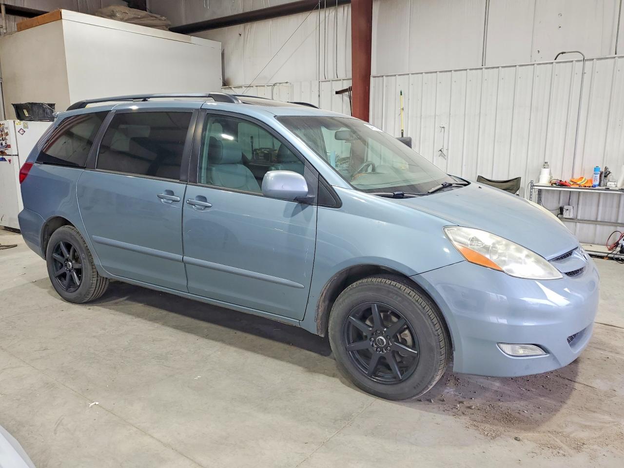 2006 Toyota Sienna Xle 7 Passenger Blue vin: 5TDBA22C76S069170