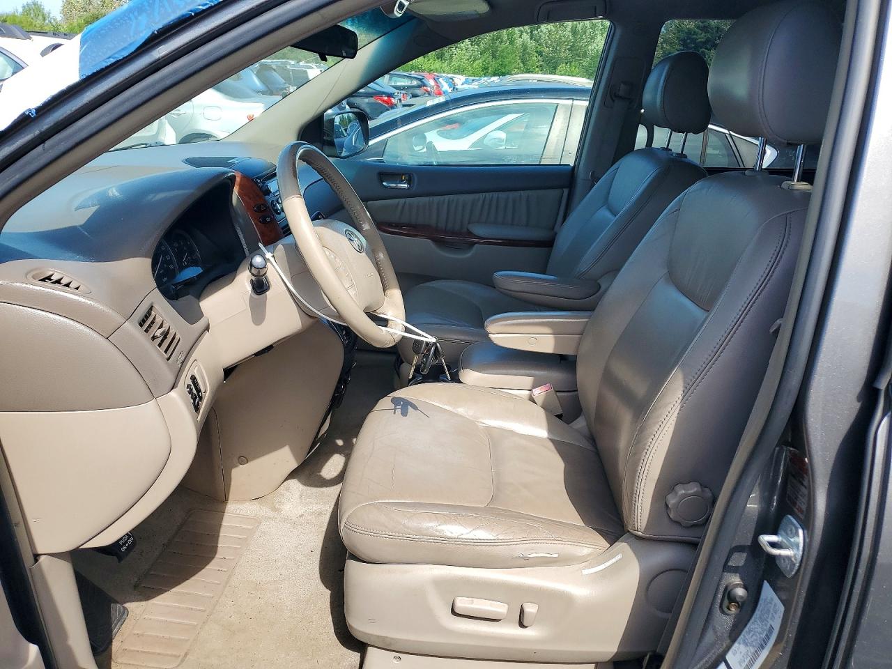 2004 Toyota Sienna Xle 7 Passenger Gray vin: 5TDBA22C84S010366