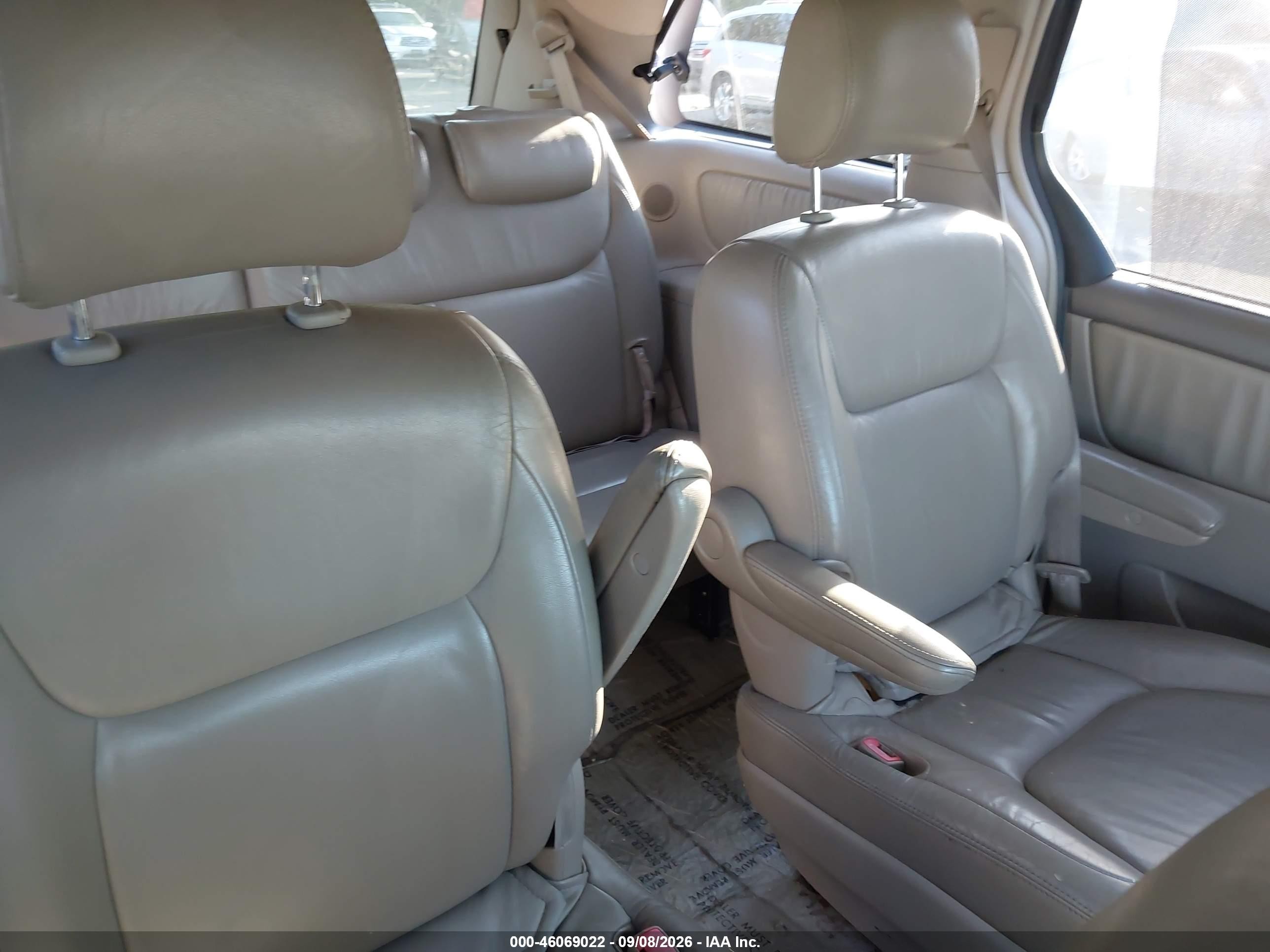 2004 Toyota Sienna Xle Синий vin: 5TDBA22C84S019195