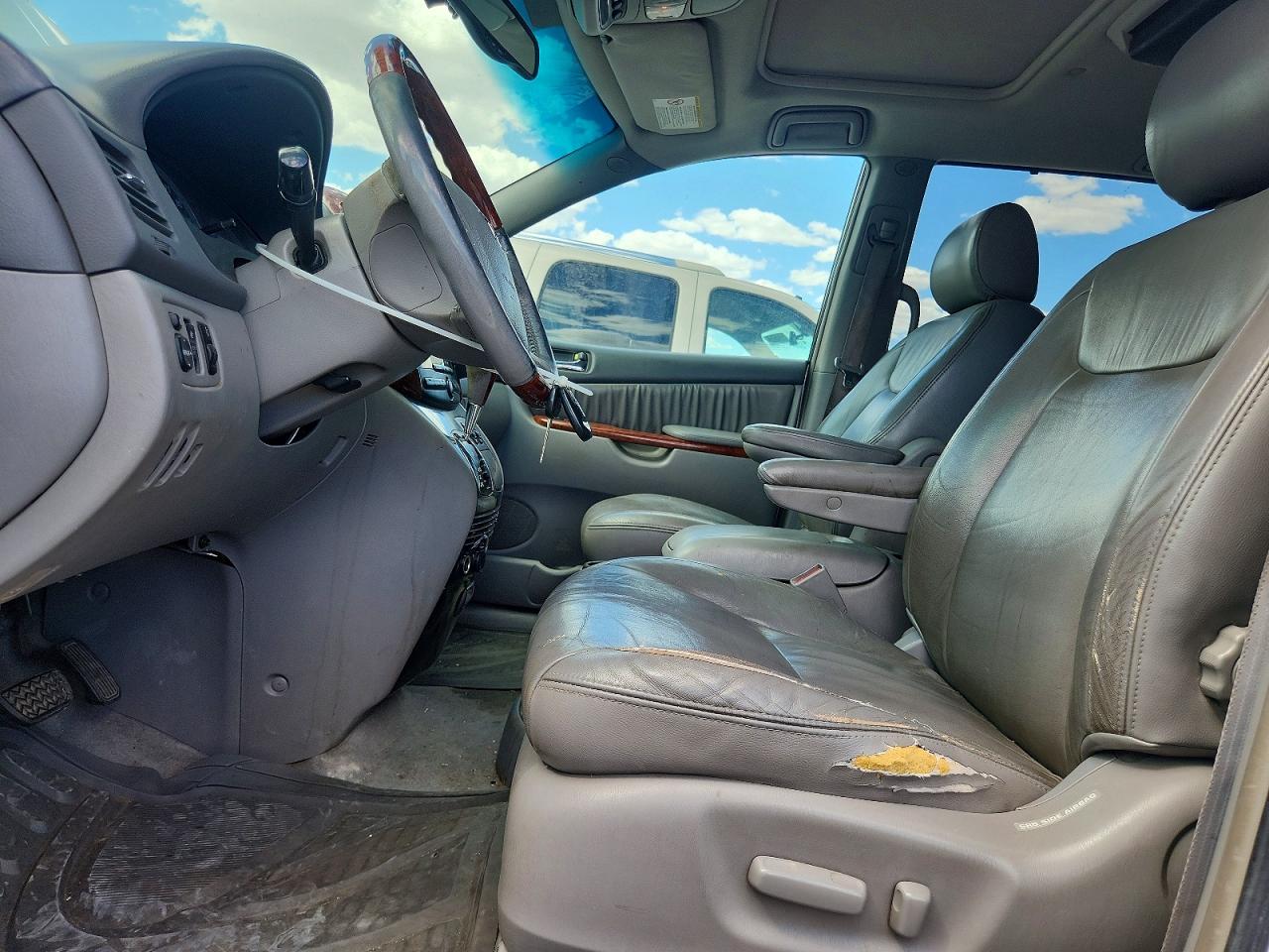 2004 Toyota Sienna Xle Limited 7-passenger Белый vin: 5TDBA22C84S024784