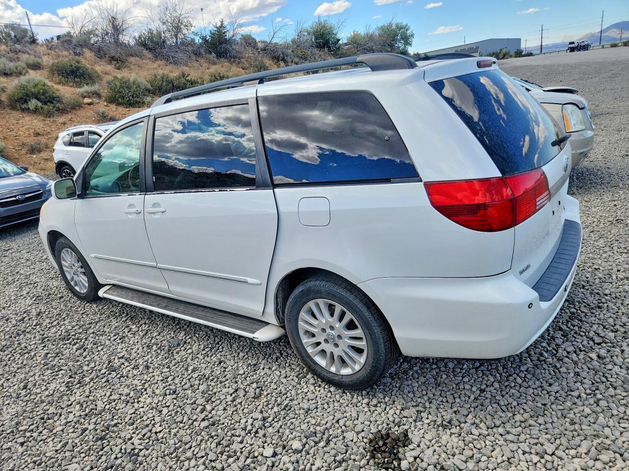 2004 Toyota Sienna Xle Limited 7-passenger Белый vin: 5TDBA22C84S024784