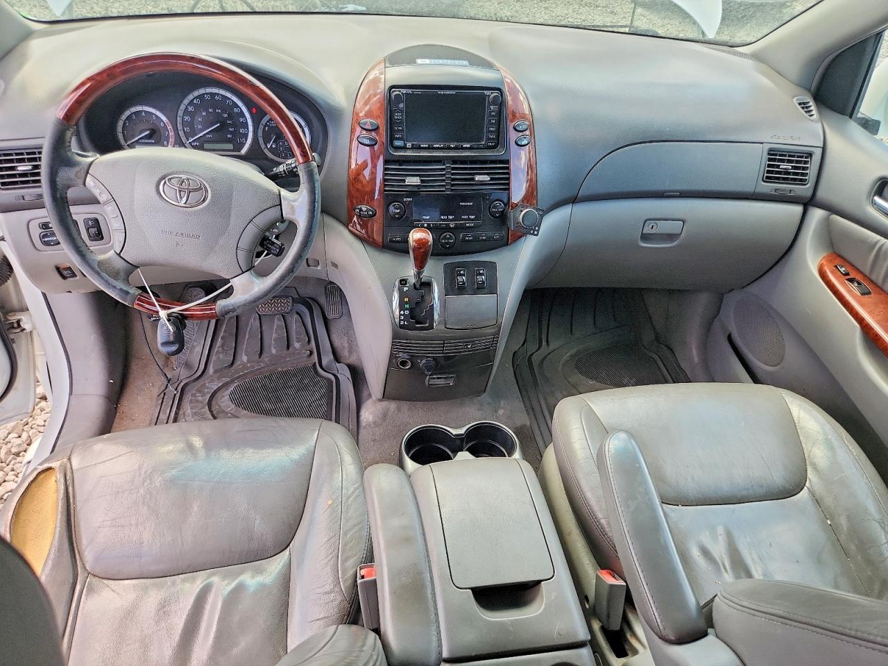 2004 Toyota Sienna Xle Limited 7-passenger Белый vin: 5TDBA22C84S024784
