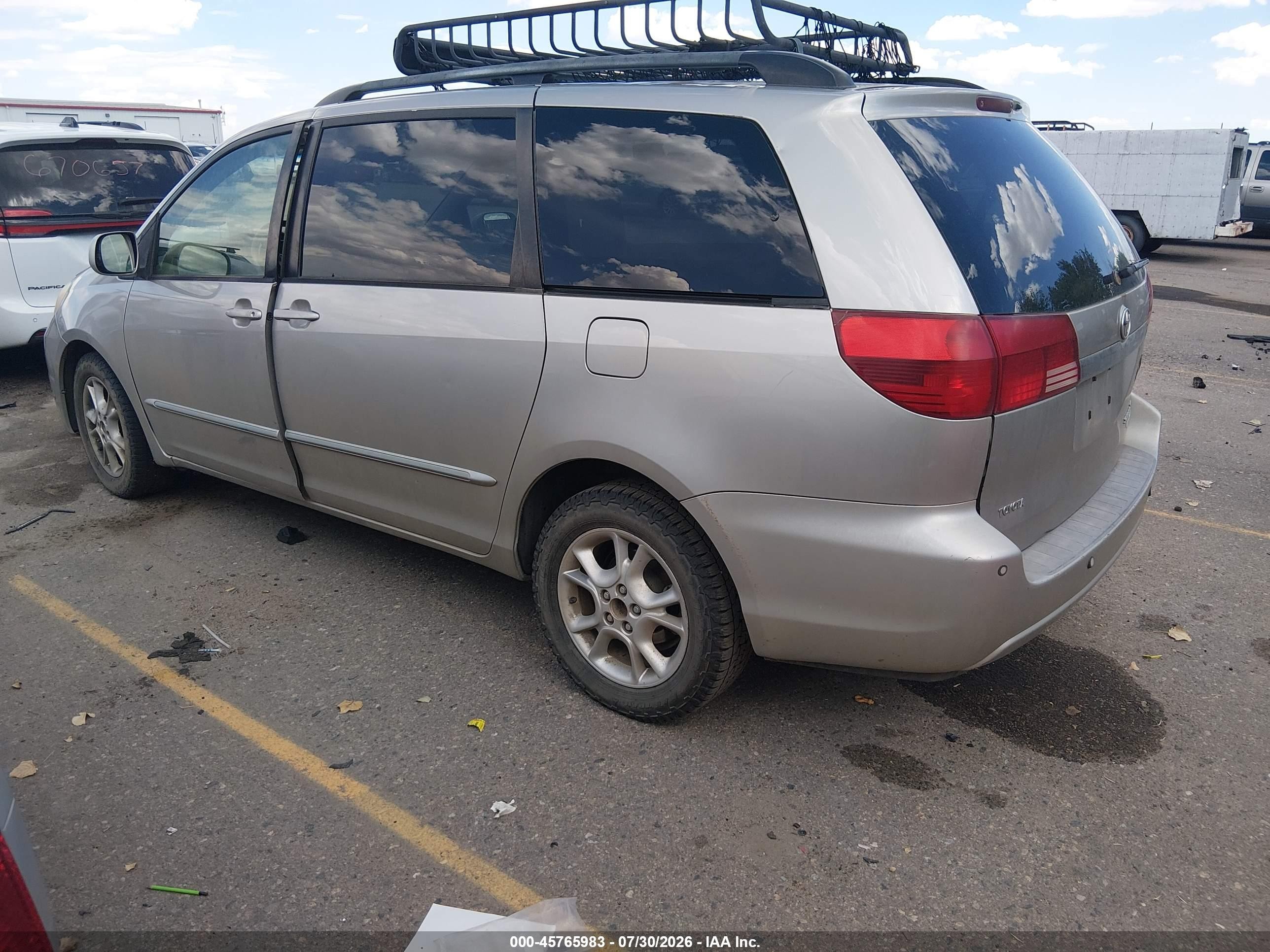 2005 Toyota Sienna Xle Limited Silver vin: 5TDBA22C85S036077