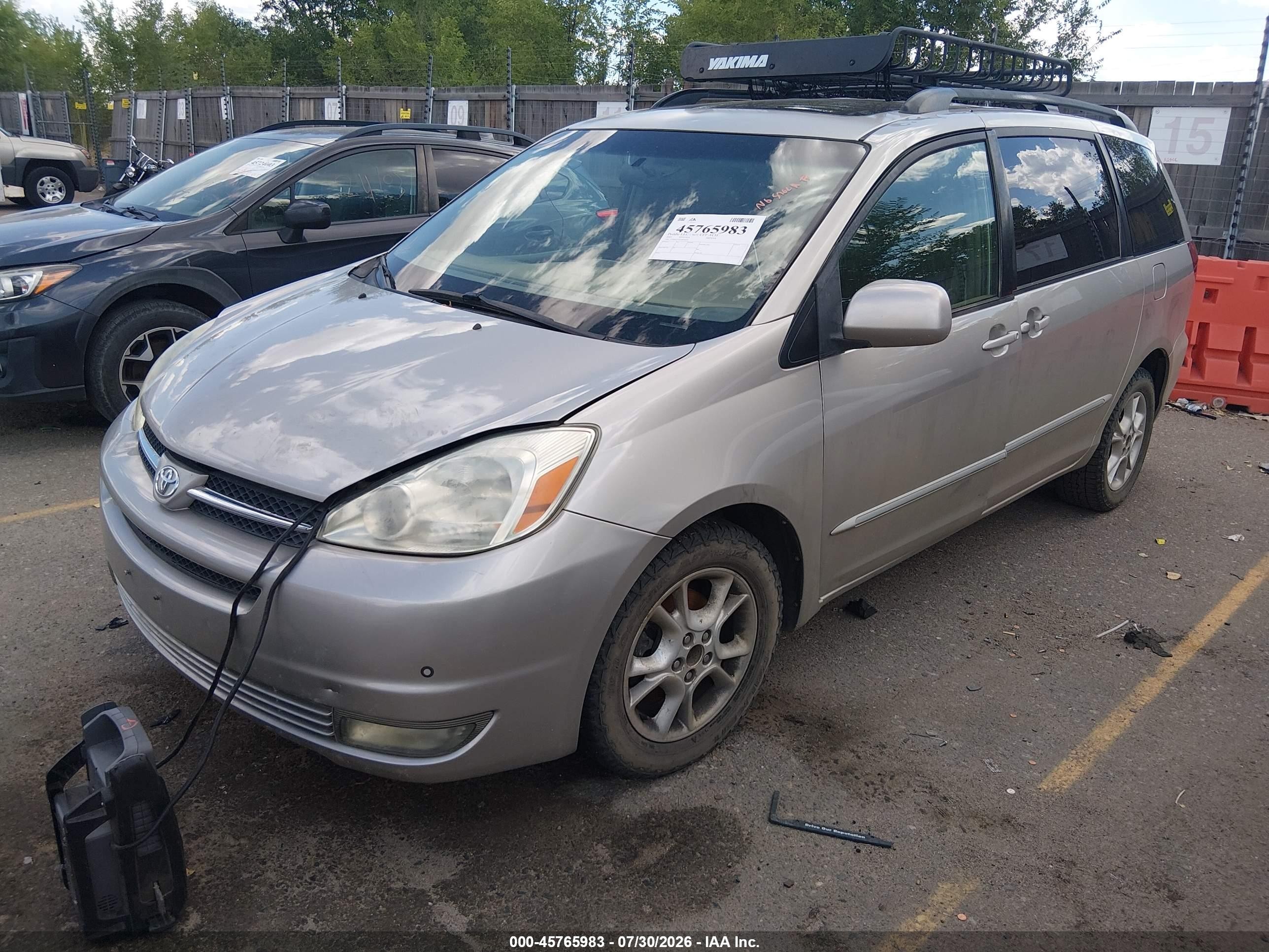 2005 Toyota Sienna Xle Limited Silver vin: 5TDBA22C85S036077