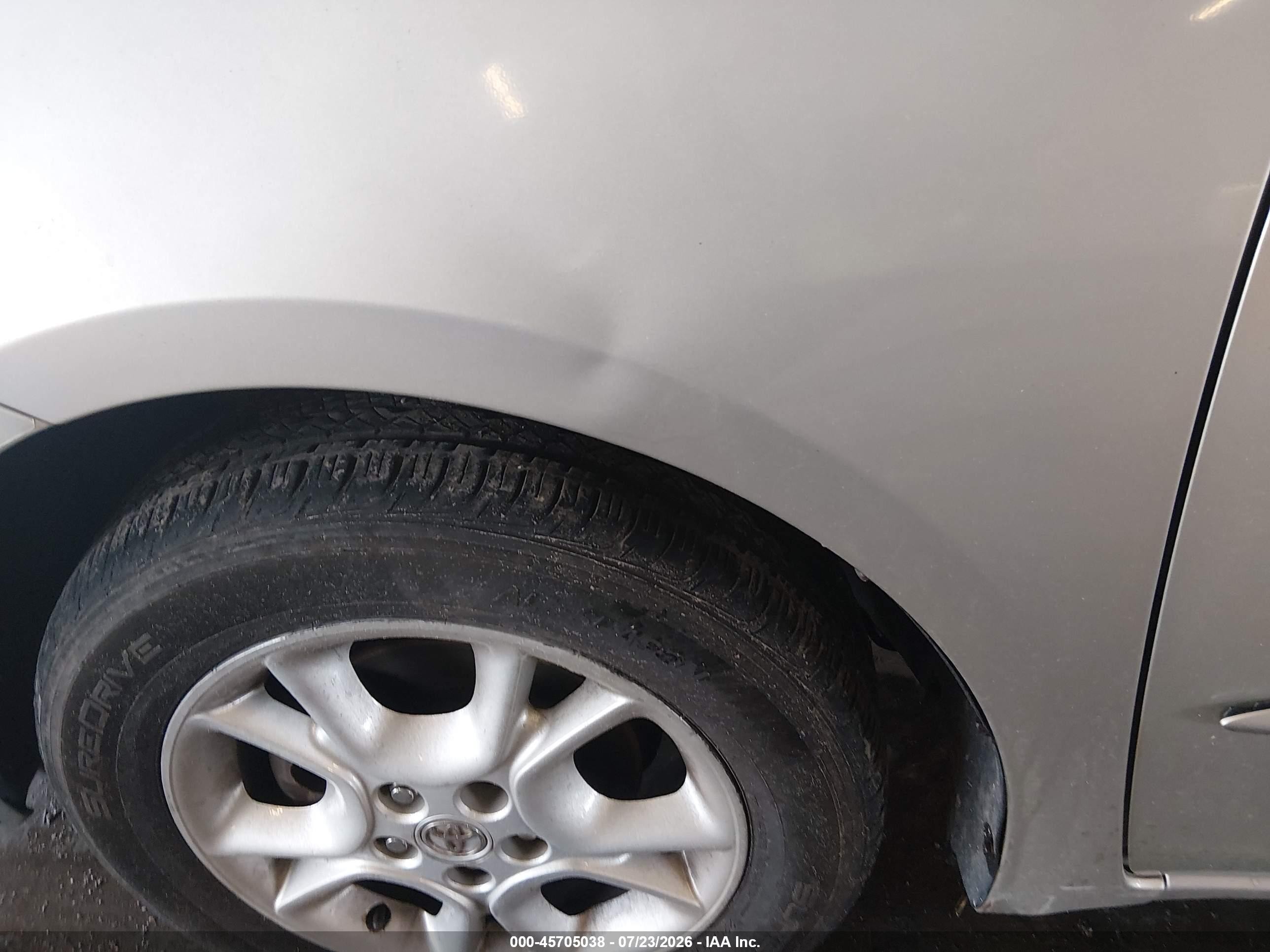 2005 Toyota Sienna Xle Limited Silver vin: 5TDBA22C85S047449