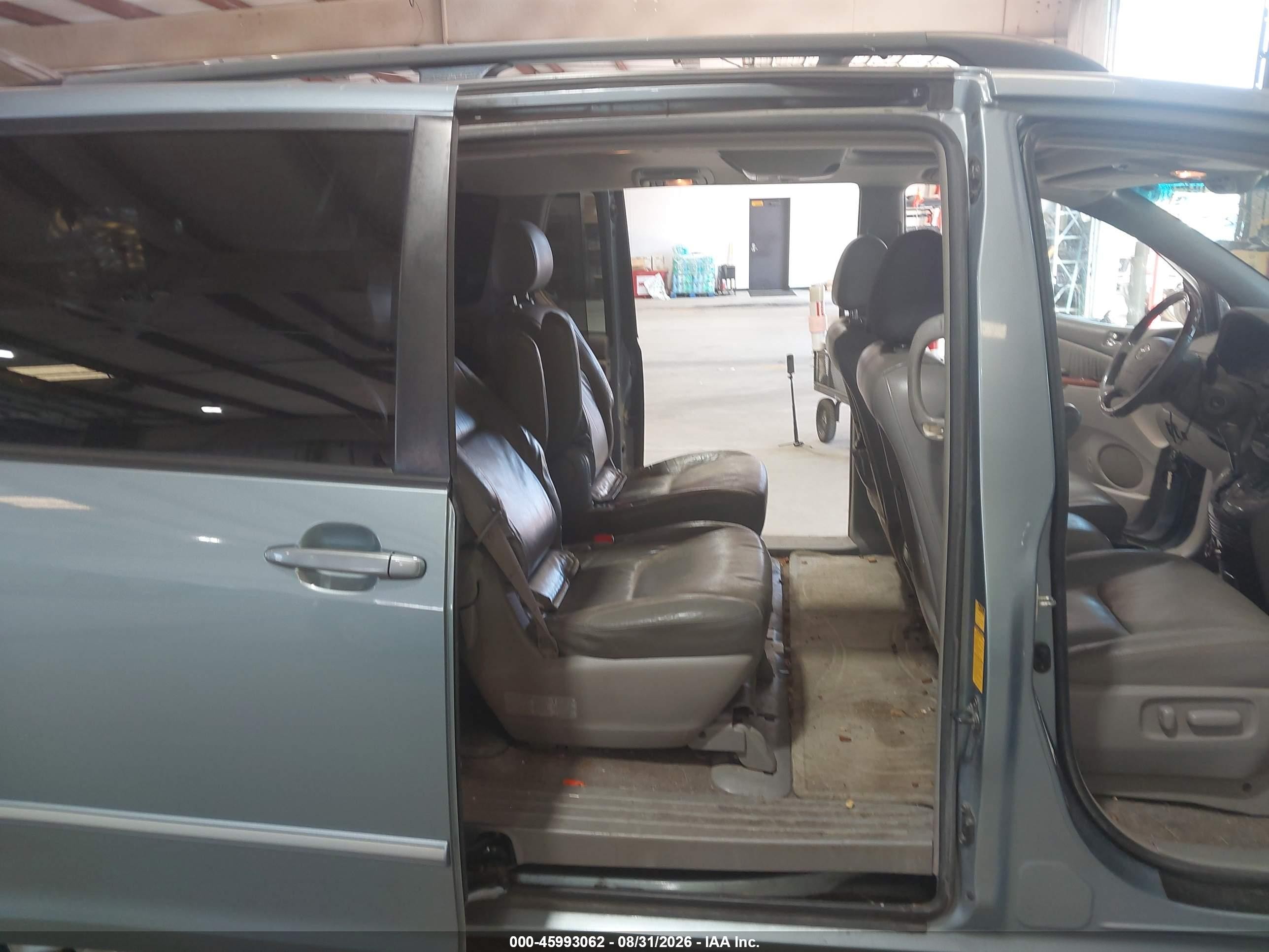 2005 Toyota Sienna Xle Limited Blue vin: 5TDBA22C85S052280