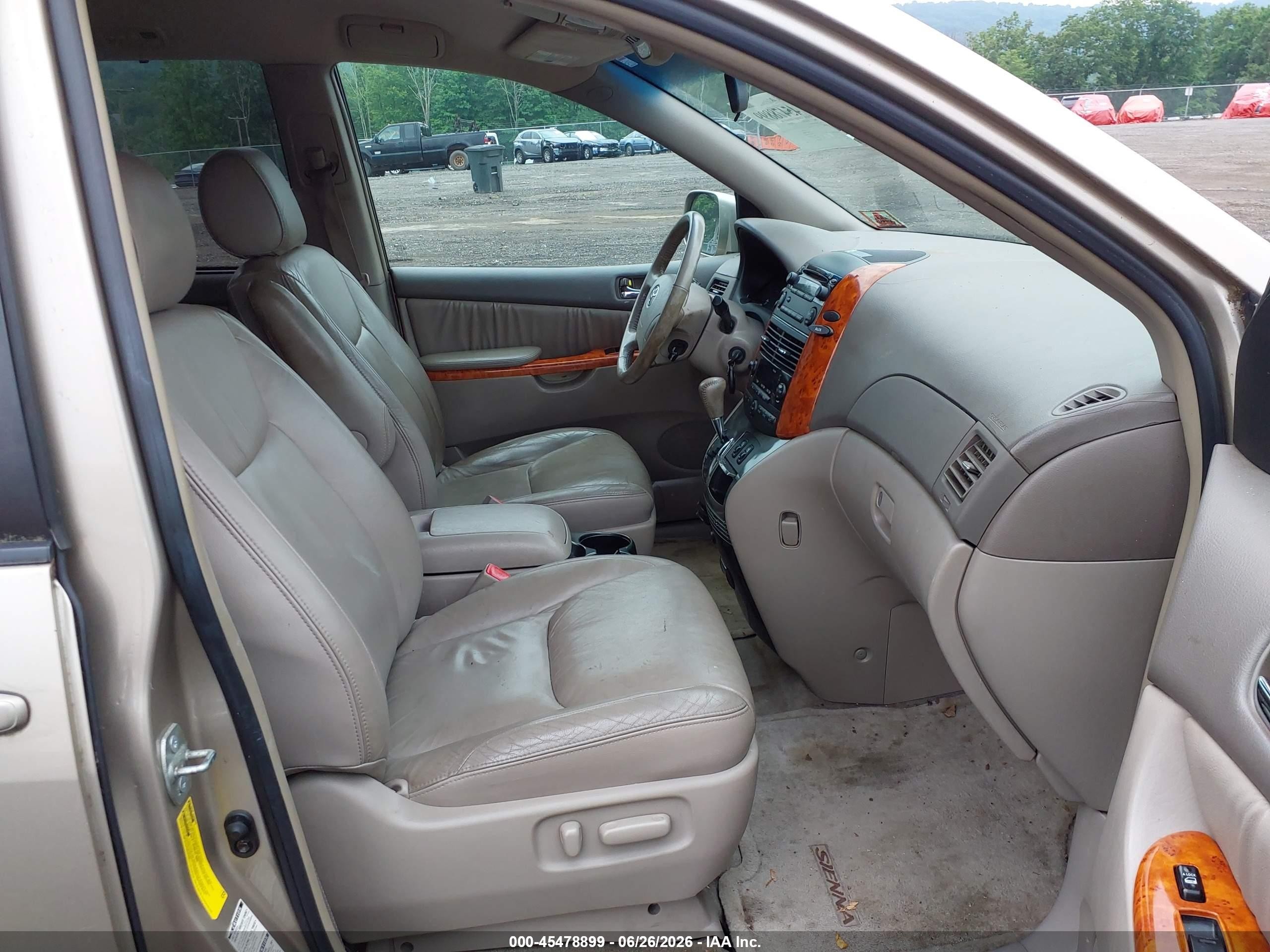 2006 Toyota Sienna Xle Champagne vin: 5TDBA22C86S055374