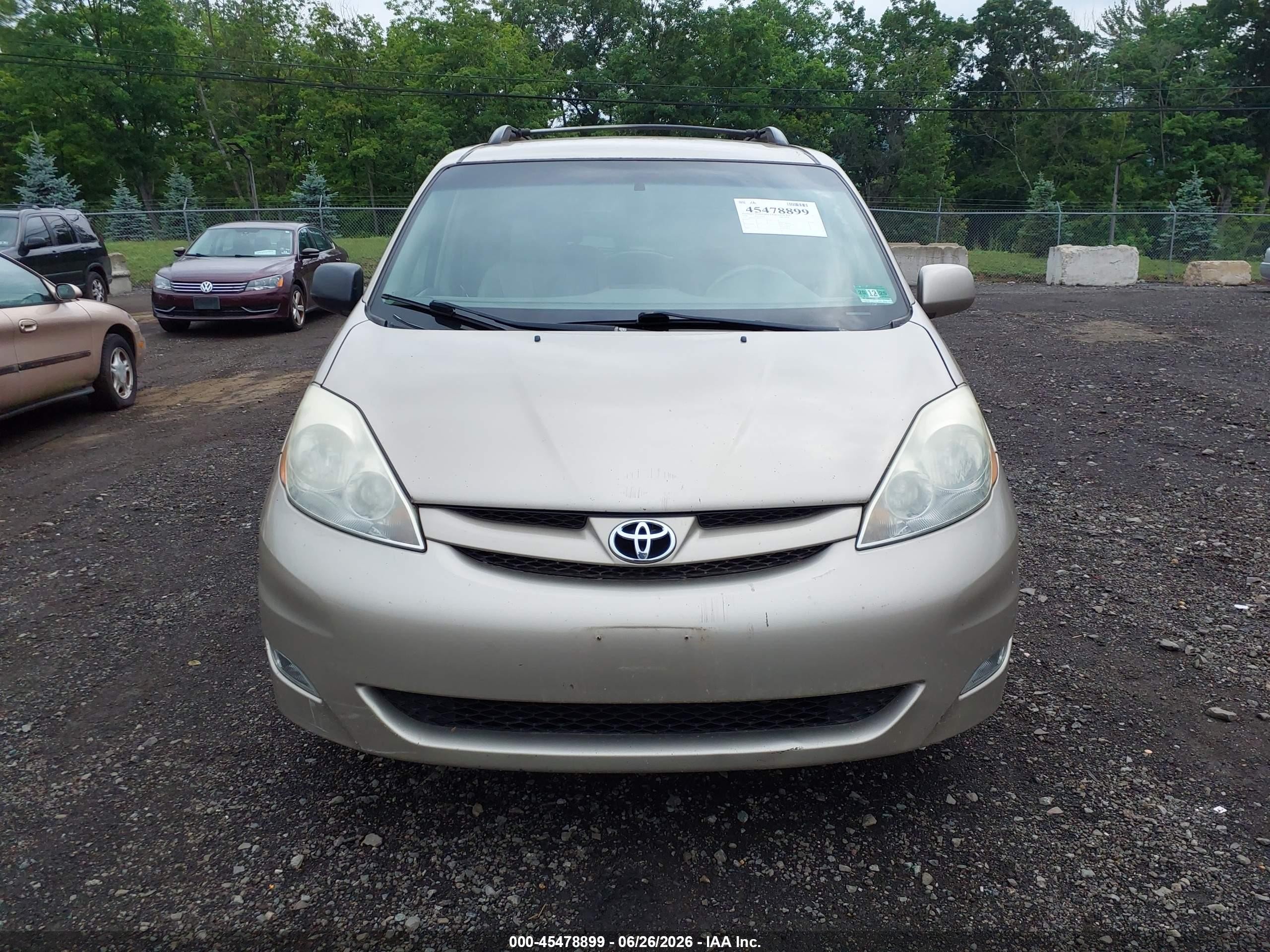 2006 Toyota Sienna Xle Champagne vin: 5TDBA22C86S055374
