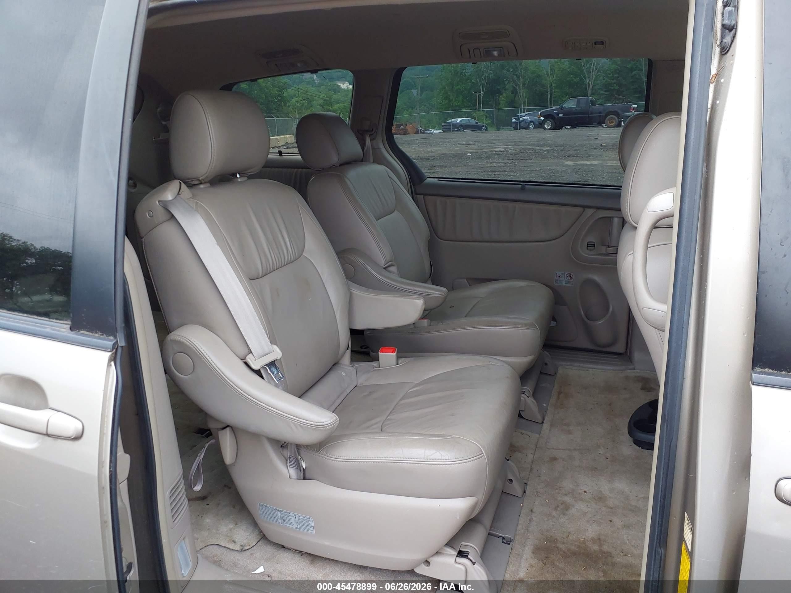 2006 Toyota Sienna Xle Champagne vin: 5TDBA22C86S055374