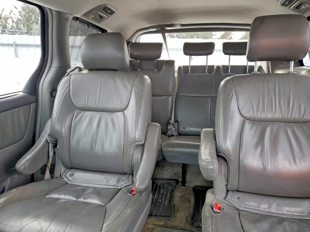 2006 Toyota Sienna Xle Серебряный vin: 5TDBA22C86S060431