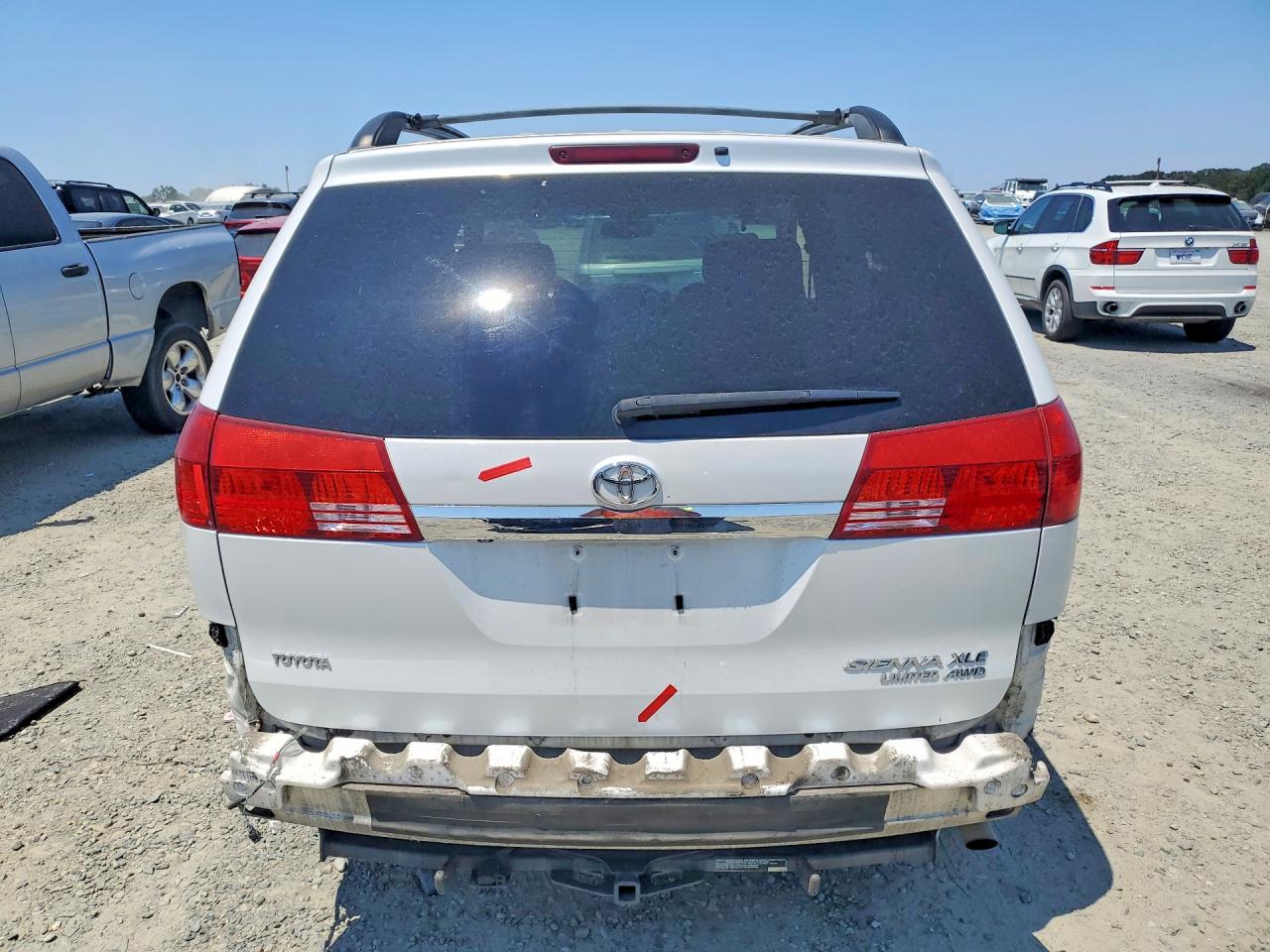 2004 Toyota Sienna Xle Limited 7 Passenger White vin: 5TDBA22C94S014989