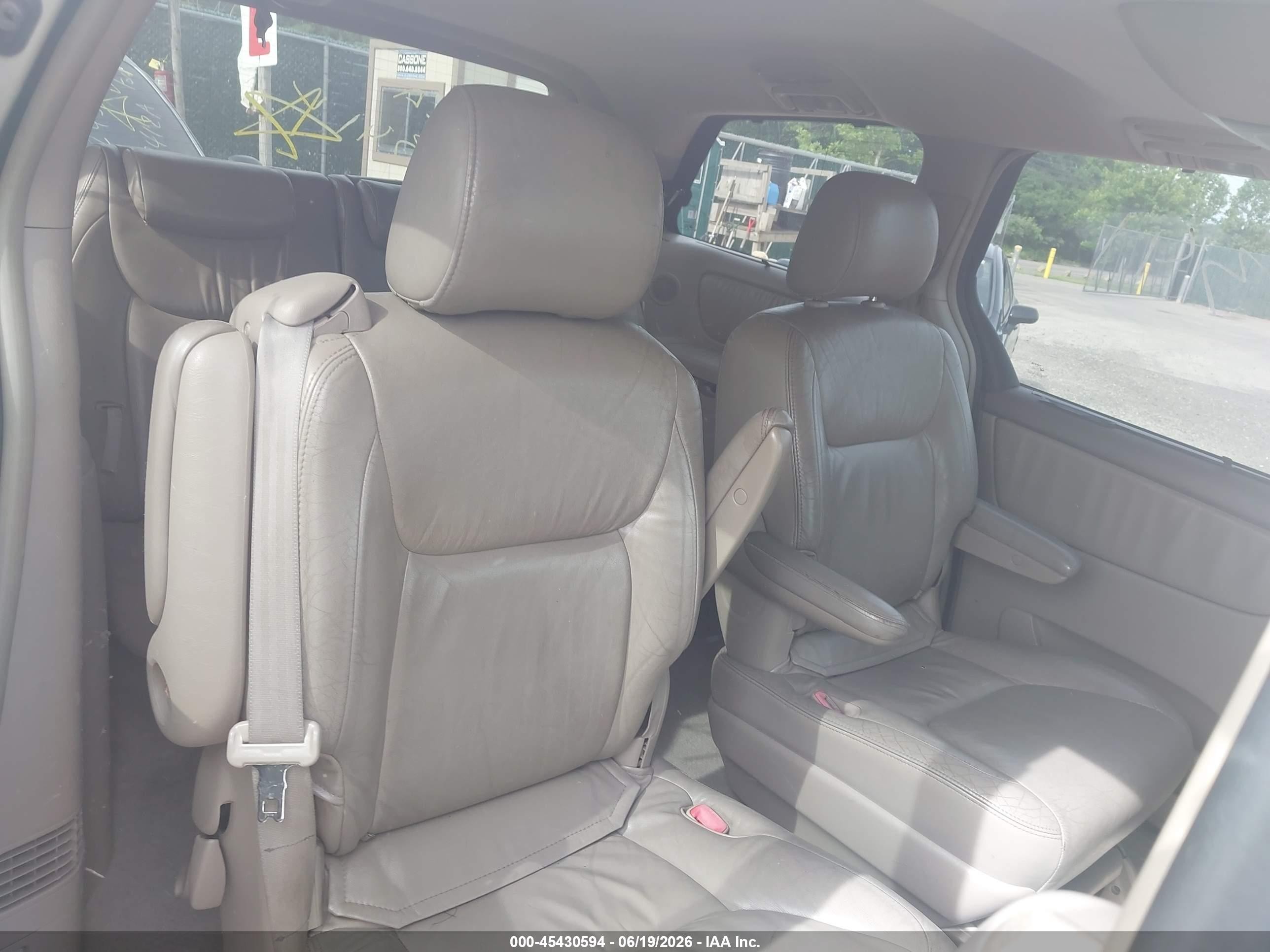 2004 Toyota Sienna Xle Limited Желто-коричневый vin: 5TDBA22C94S024194