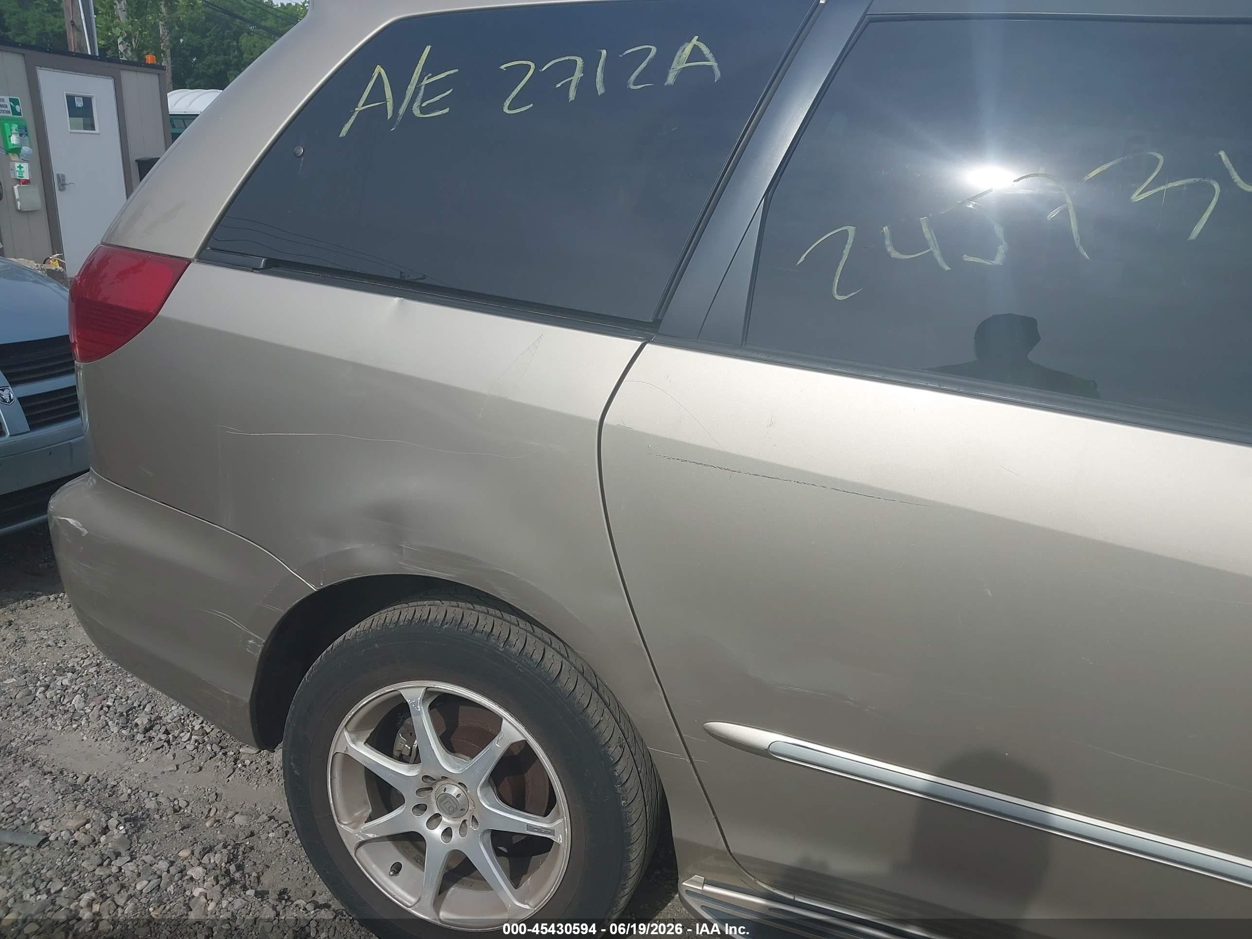 2004 Toyota Sienna Xle Limited Желто-коричневый vin: 5TDBA22C94S024194