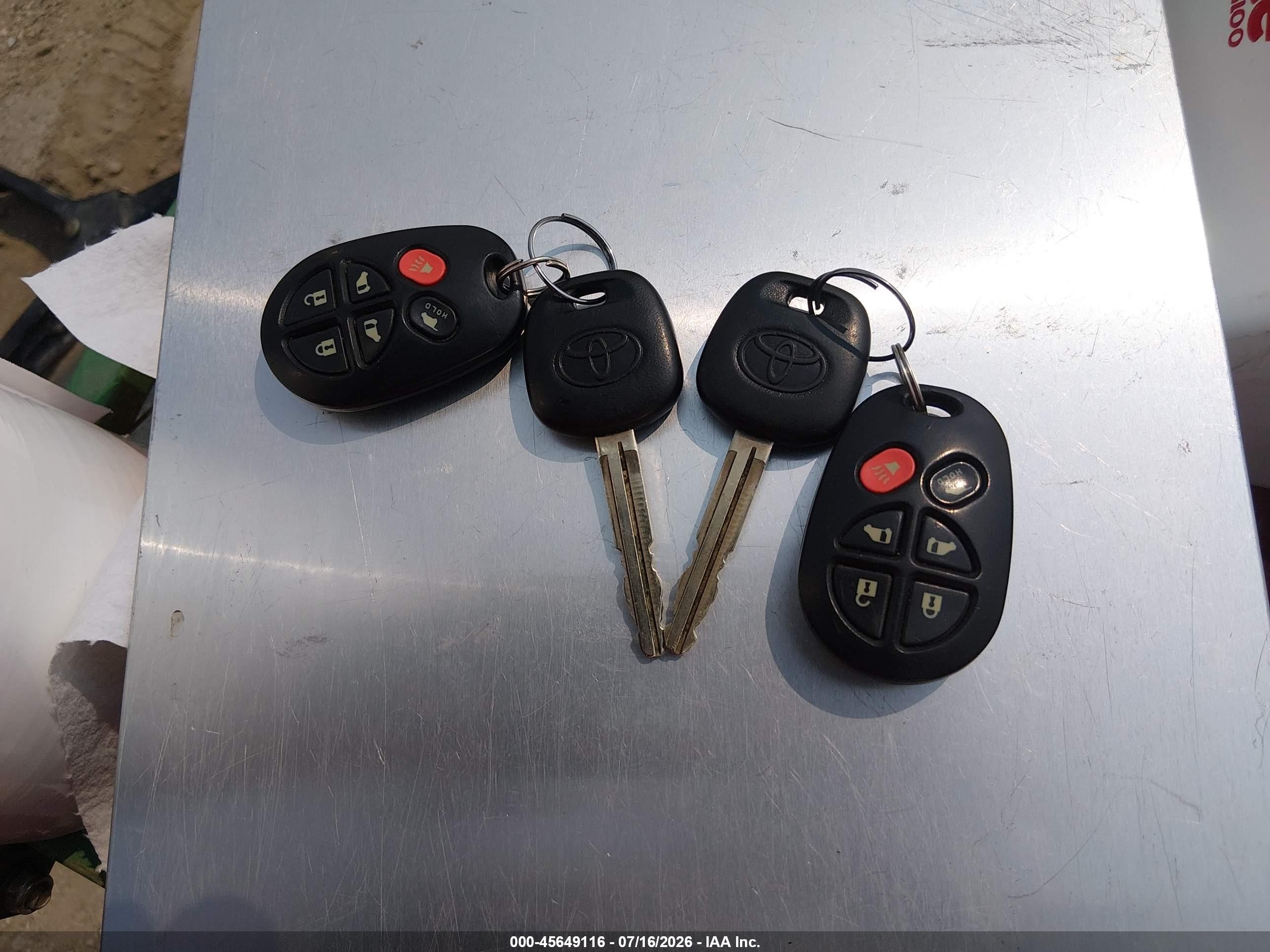 2005 Toyota Sienna Xle Red vin: 5TDBA22C95S050859