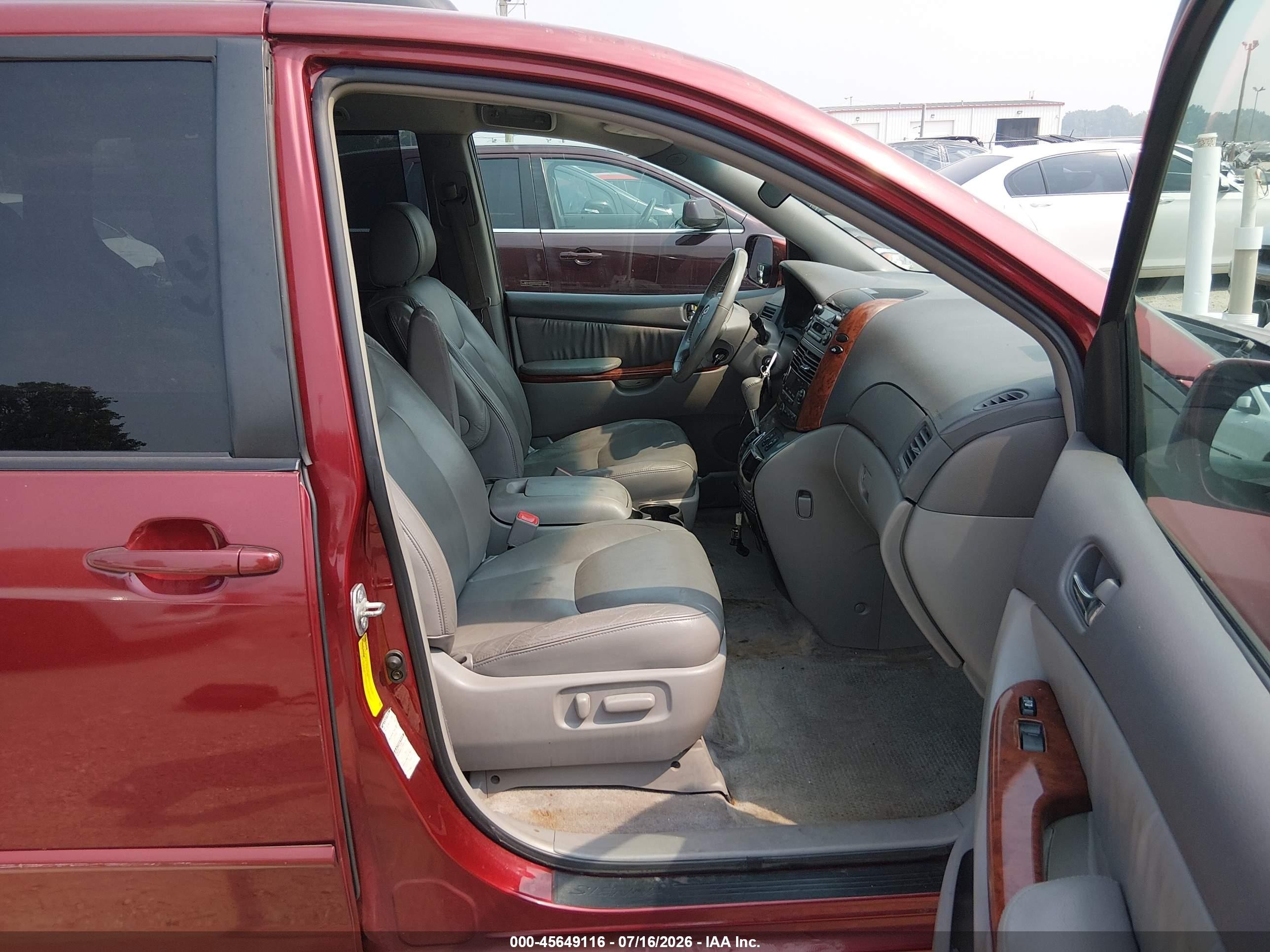 2005 Toyota Sienna Xle Red vin: 5TDBA22C95S050859