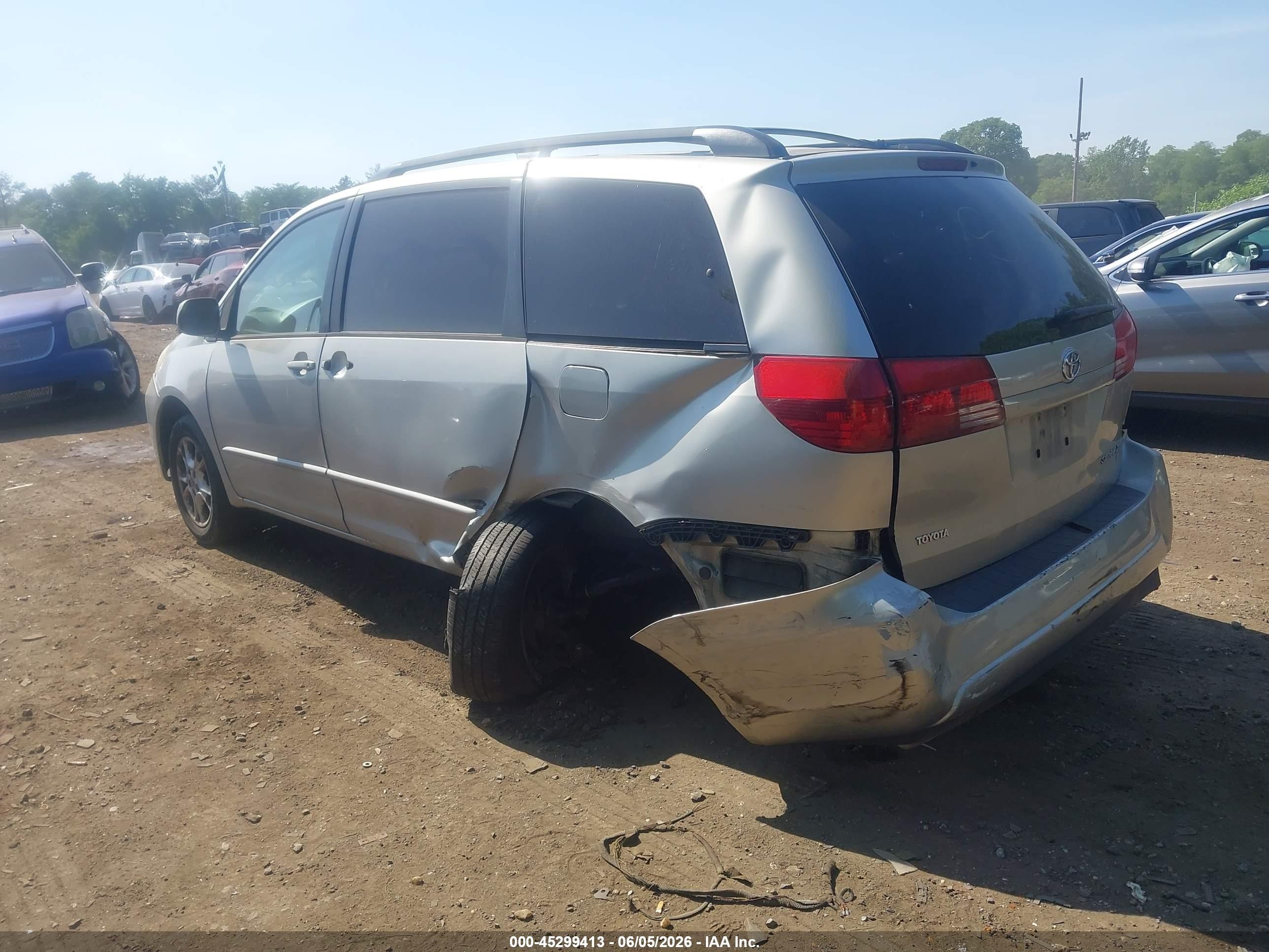 2004 Toyota Sienna Xle Gray vin: 5TDBA22CX4S001586