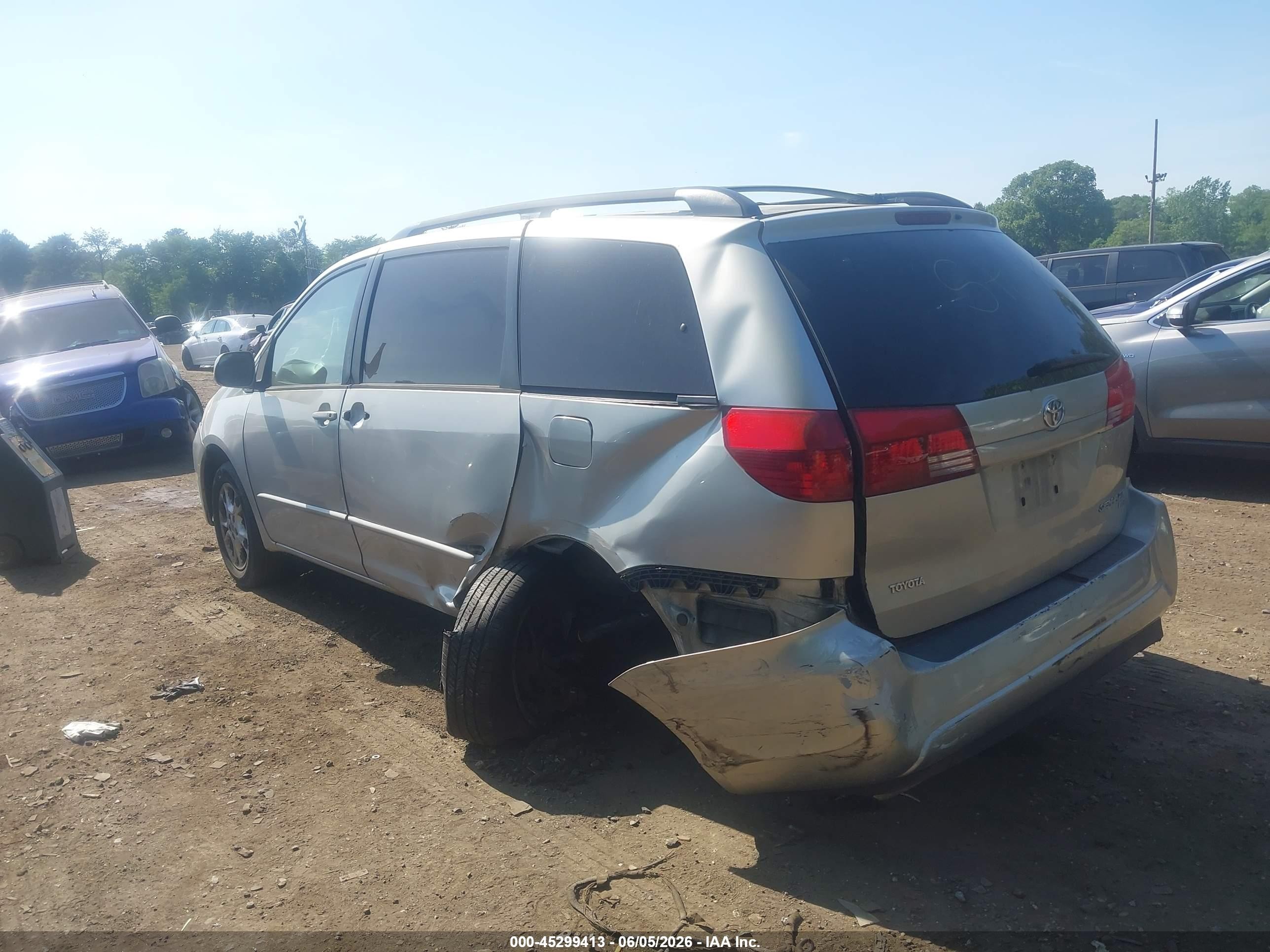2004 Toyota Sienna Xle Gray vin: 5TDBA22CX4S001586
