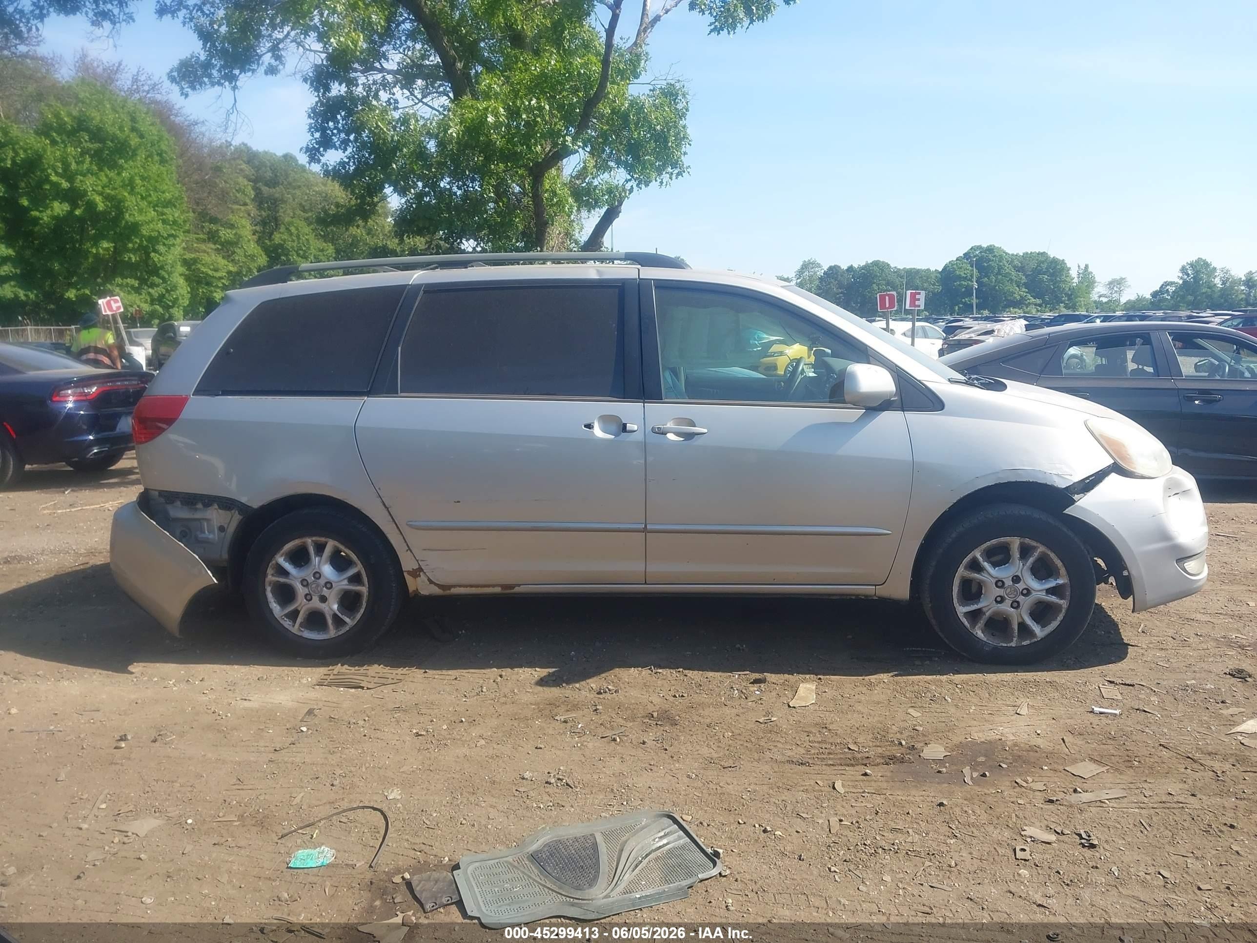 2004 Toyota Sienna Xle Gray vin: 5TDBA22CX4S001586