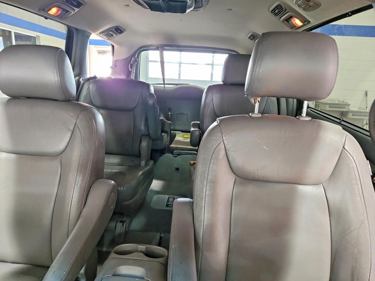 2005 Toyota Sienna Xle 7 Passenger Gray vin: 5TDBA22CX5S034850