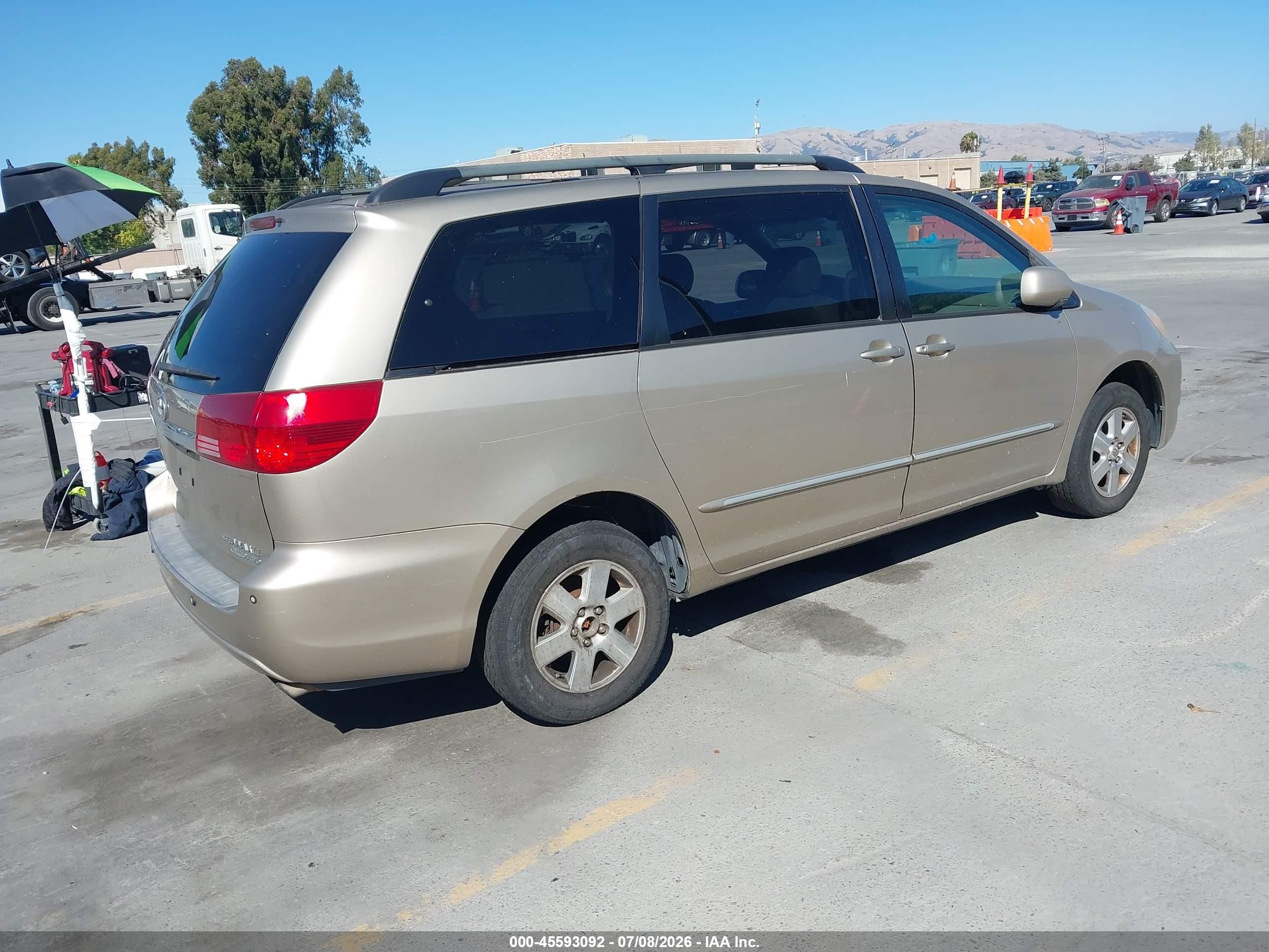 2005 Toyota Sienna Xle Limited Beige vin: 5TDBA22CX5S034928