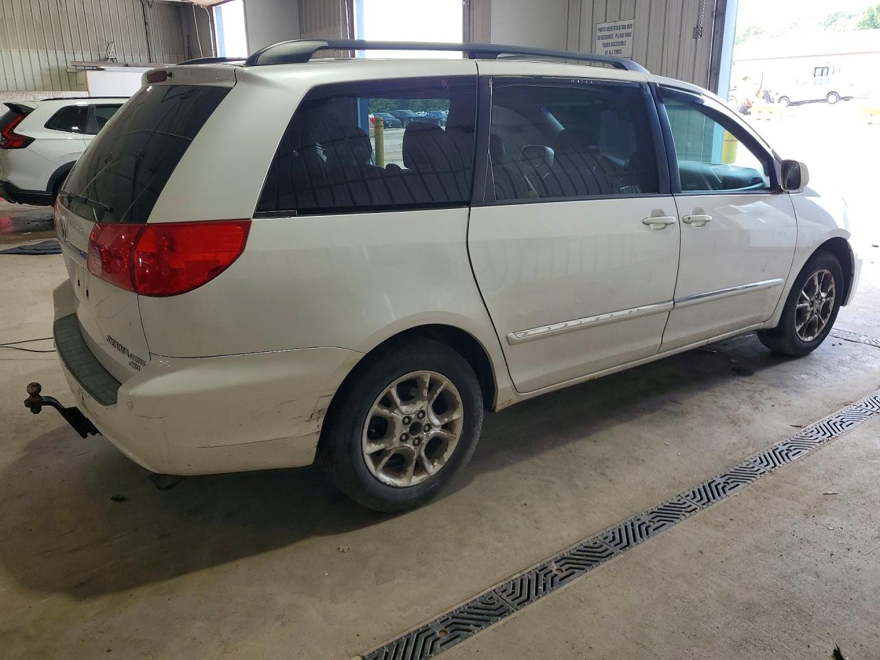 2006 Toyota Sienna Xle Limited 7 Passenger White vin: 5TDBA22CX6S061810
