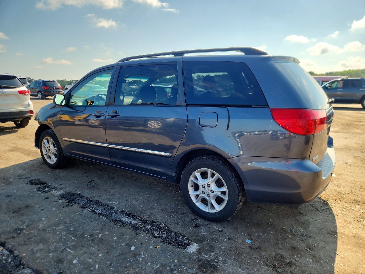2006 Toyota Sienna Xle Limited 7 Passenger Gray vin: 5TDBA22CX6S072628