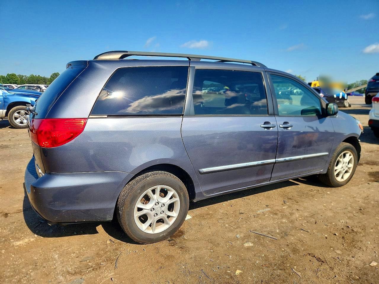 2006 Toyota Sienna Xle Limited 7 Passenger Gray vin: 5TDBA22CX6S072628