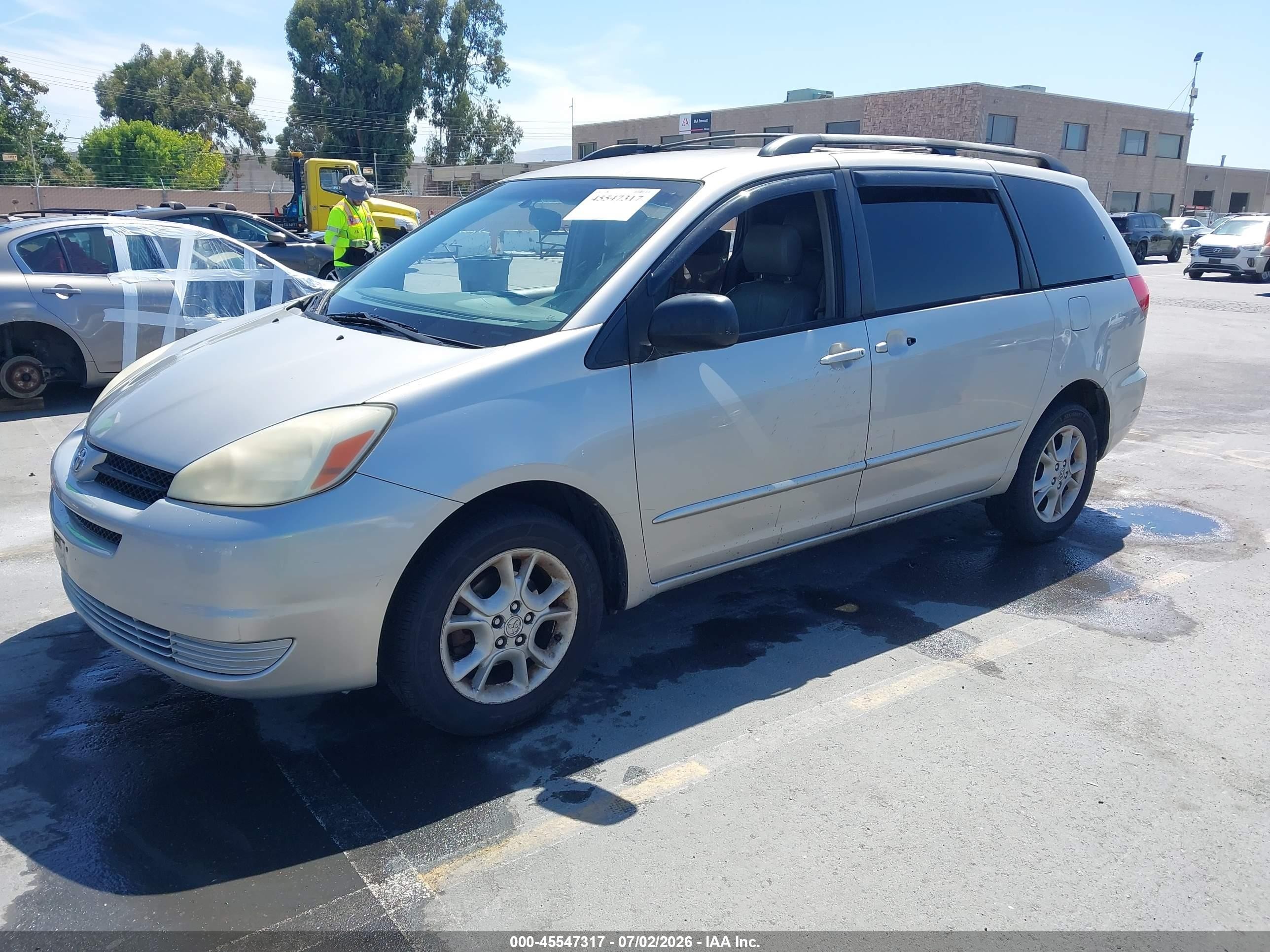 2004 Toyota Sienna Le Gray vin: 5TDBA23C04S003460